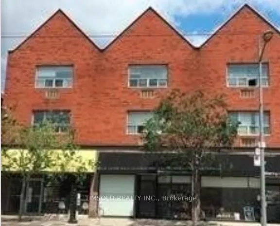 666 Saint Clair Avenue W, #303