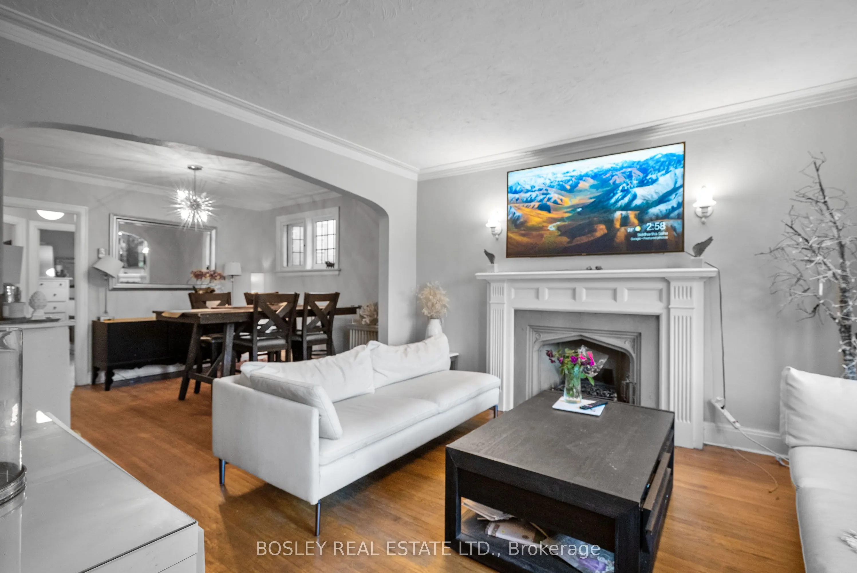 355 Roehampton Avenue