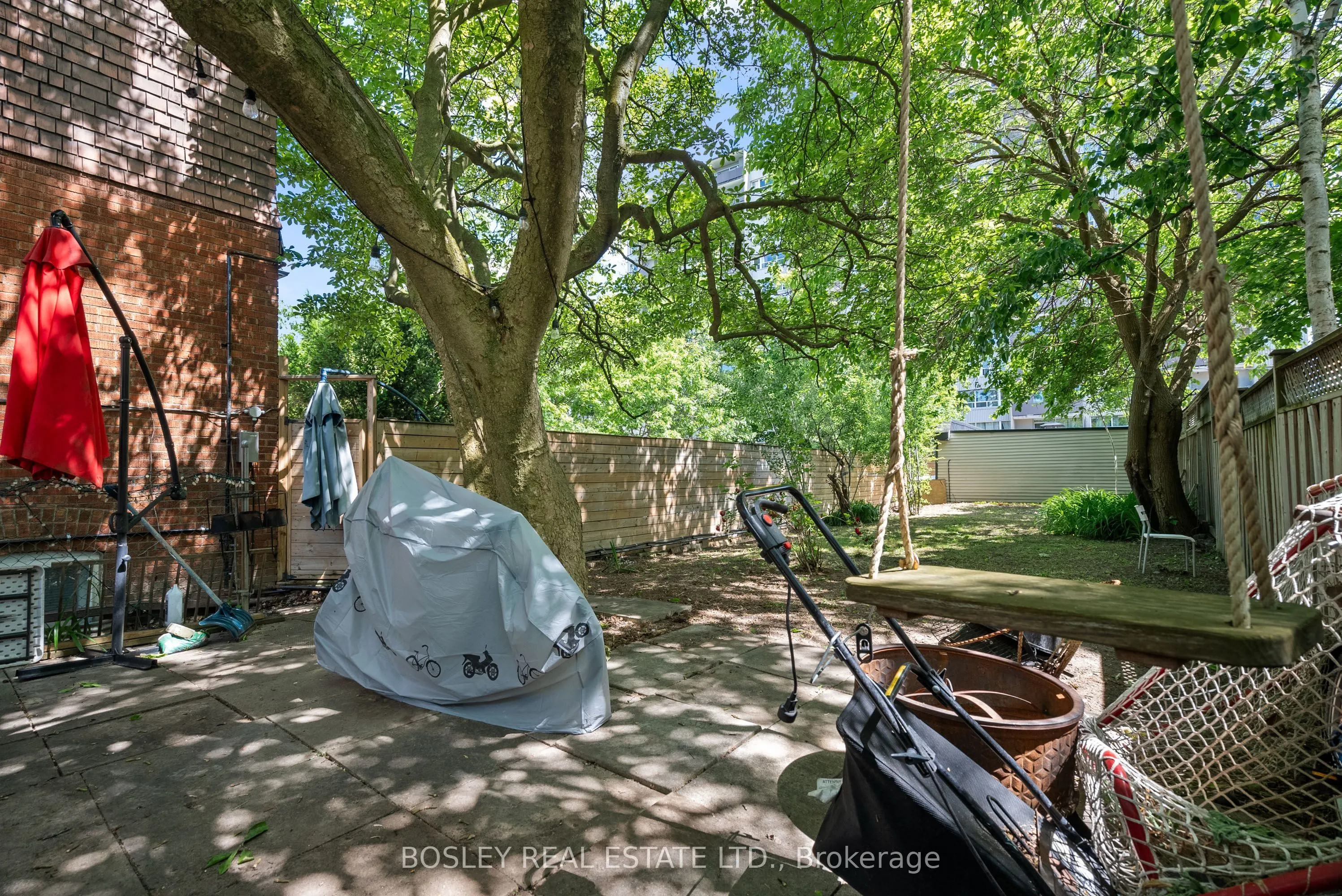 355 Roehampton Avenue