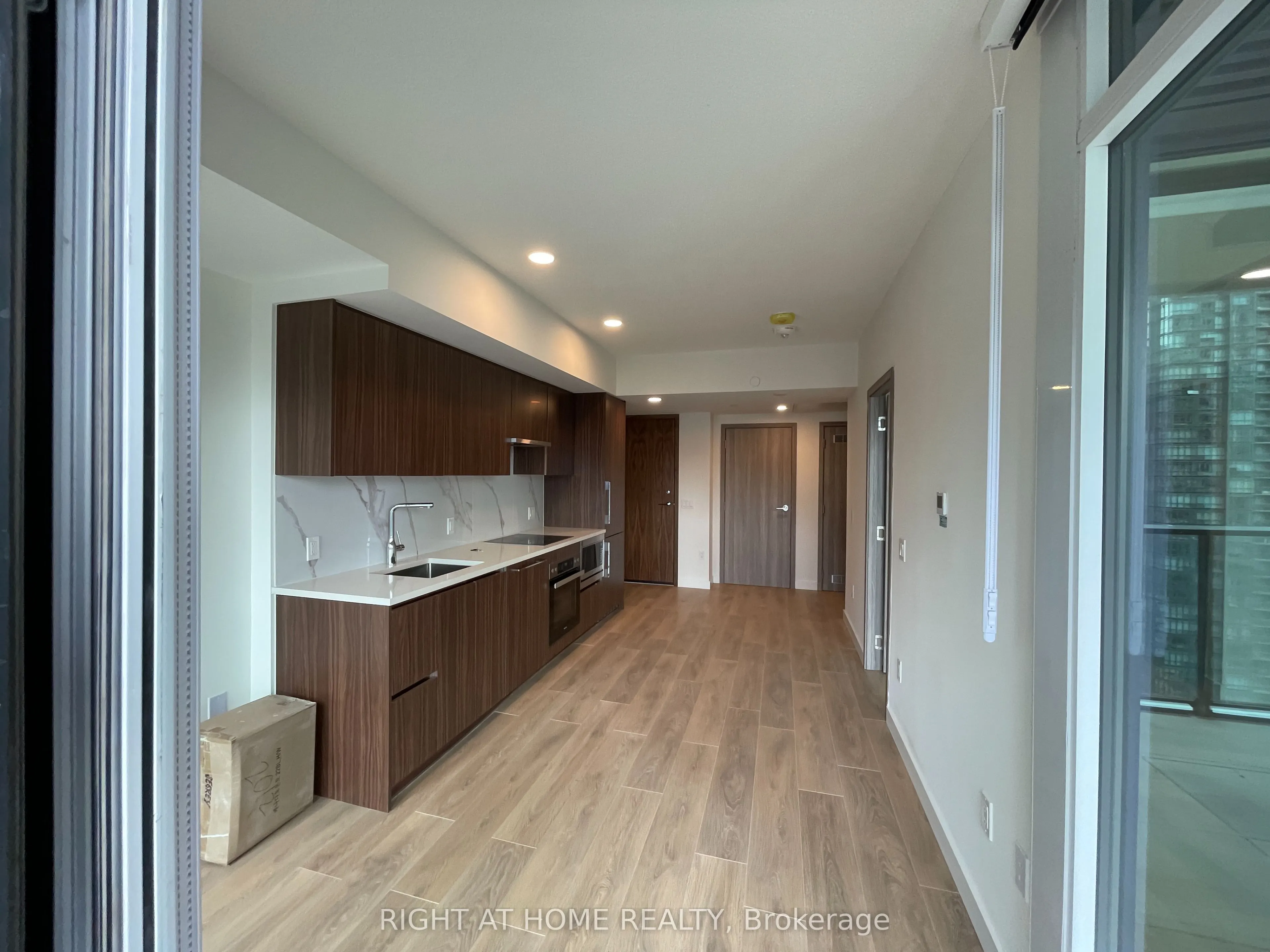 3 Concord Cityplace Way, #2012