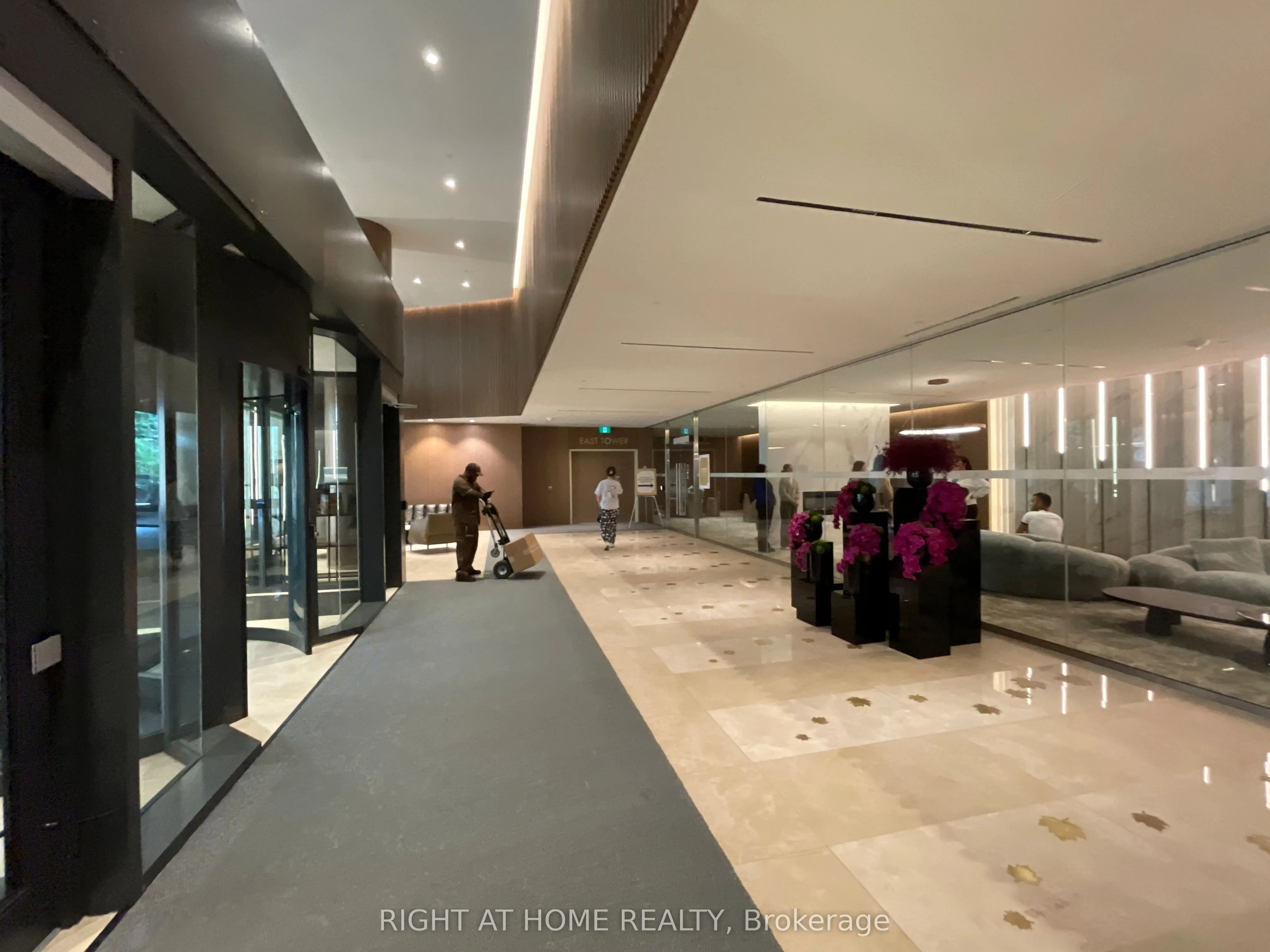 3 Concord Cityplace Way, #2012