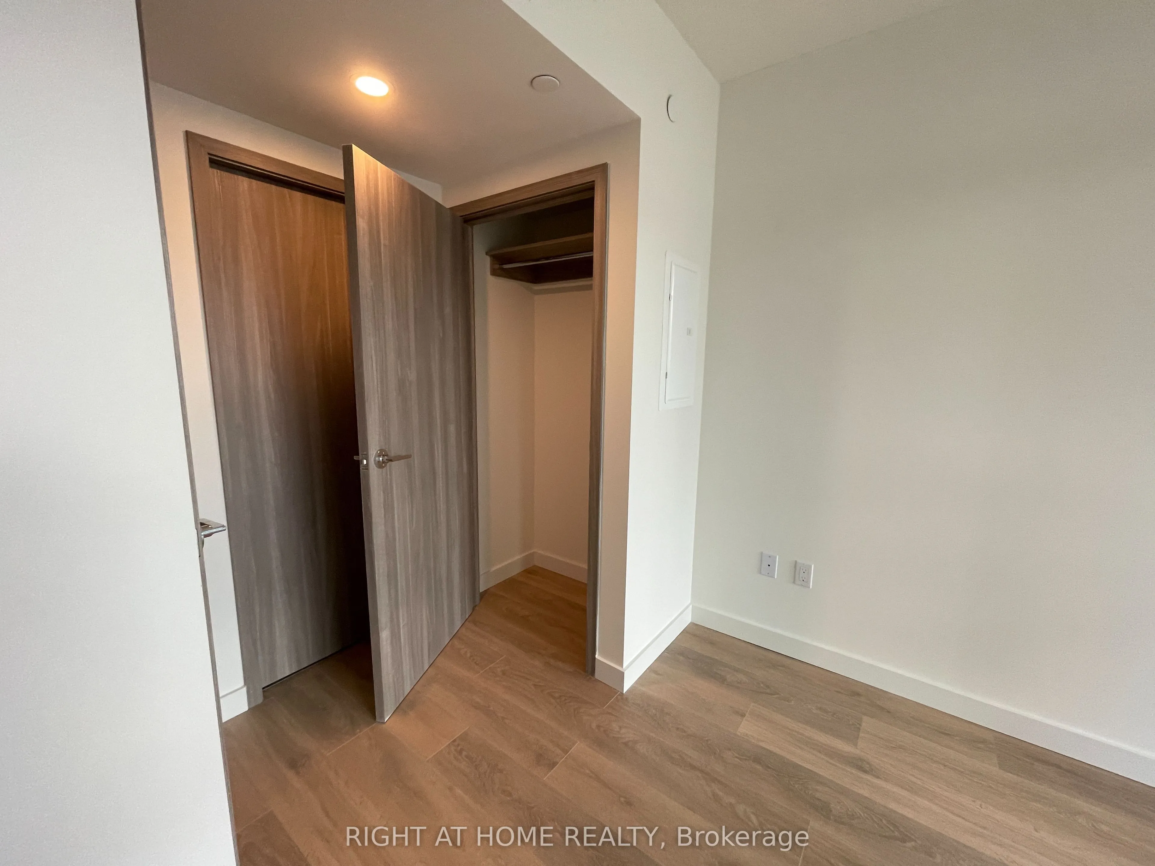 3 Concord Cityplace Way, #2012