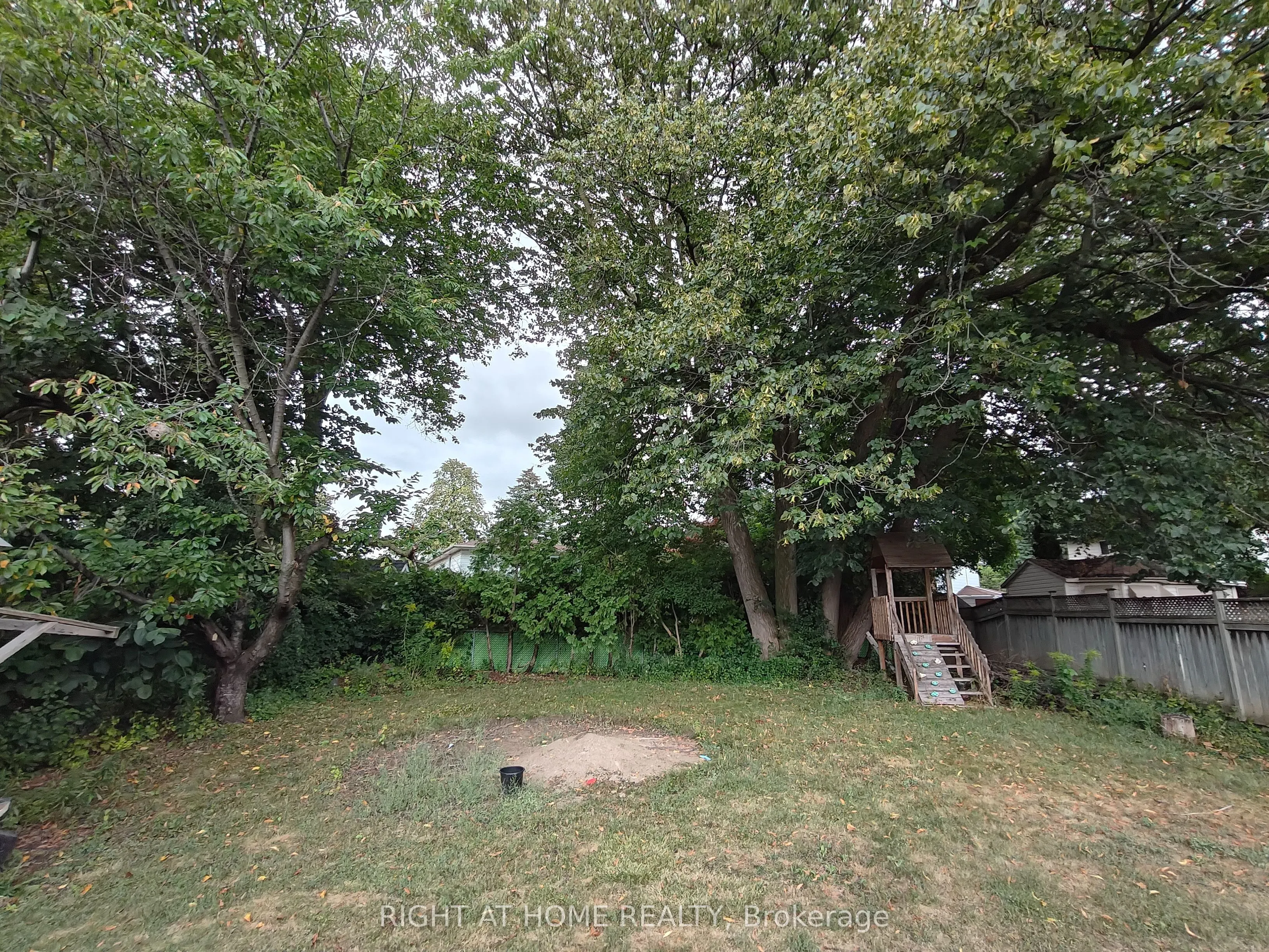 182 mcnicoll Avenue