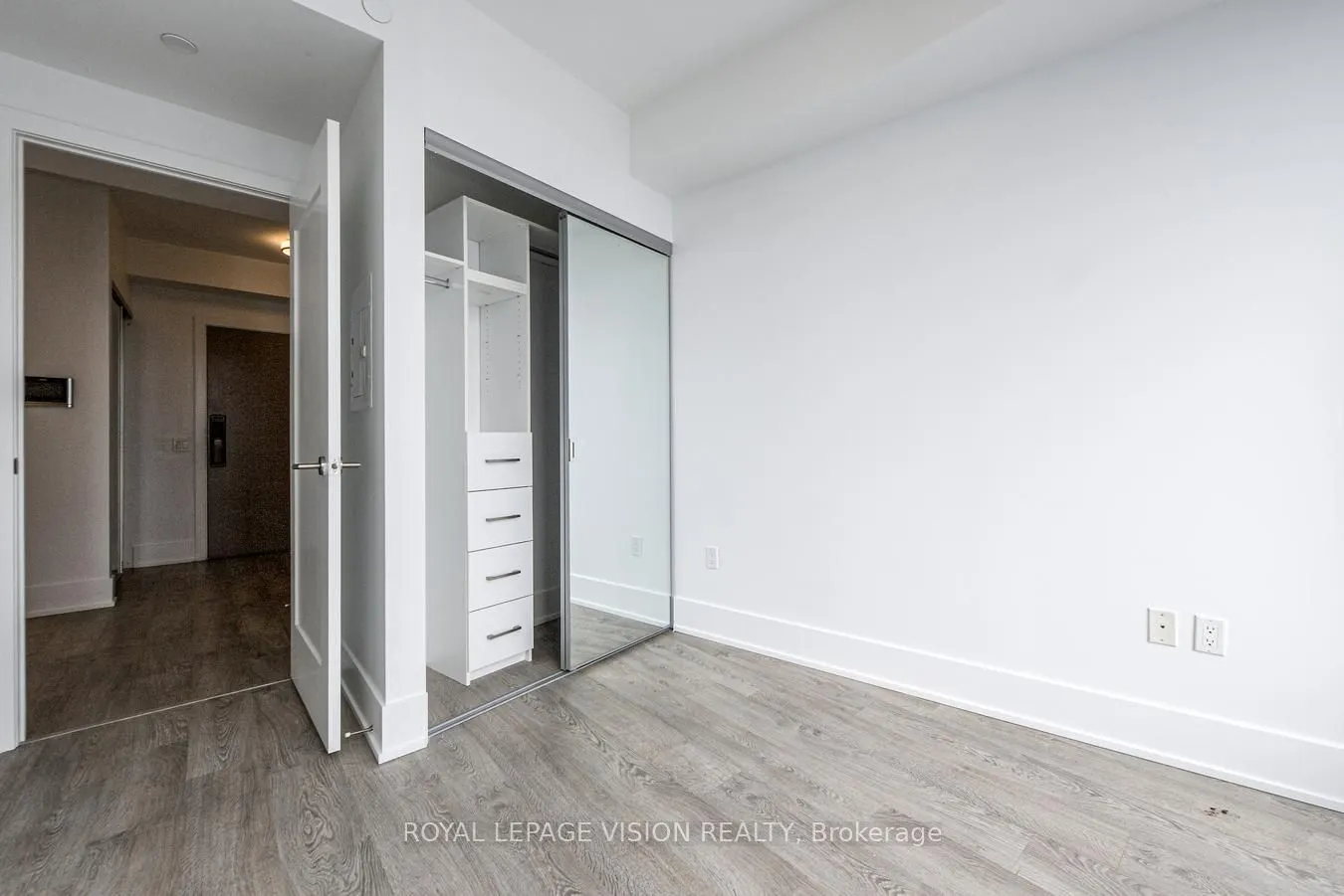 10 York Street, #6105