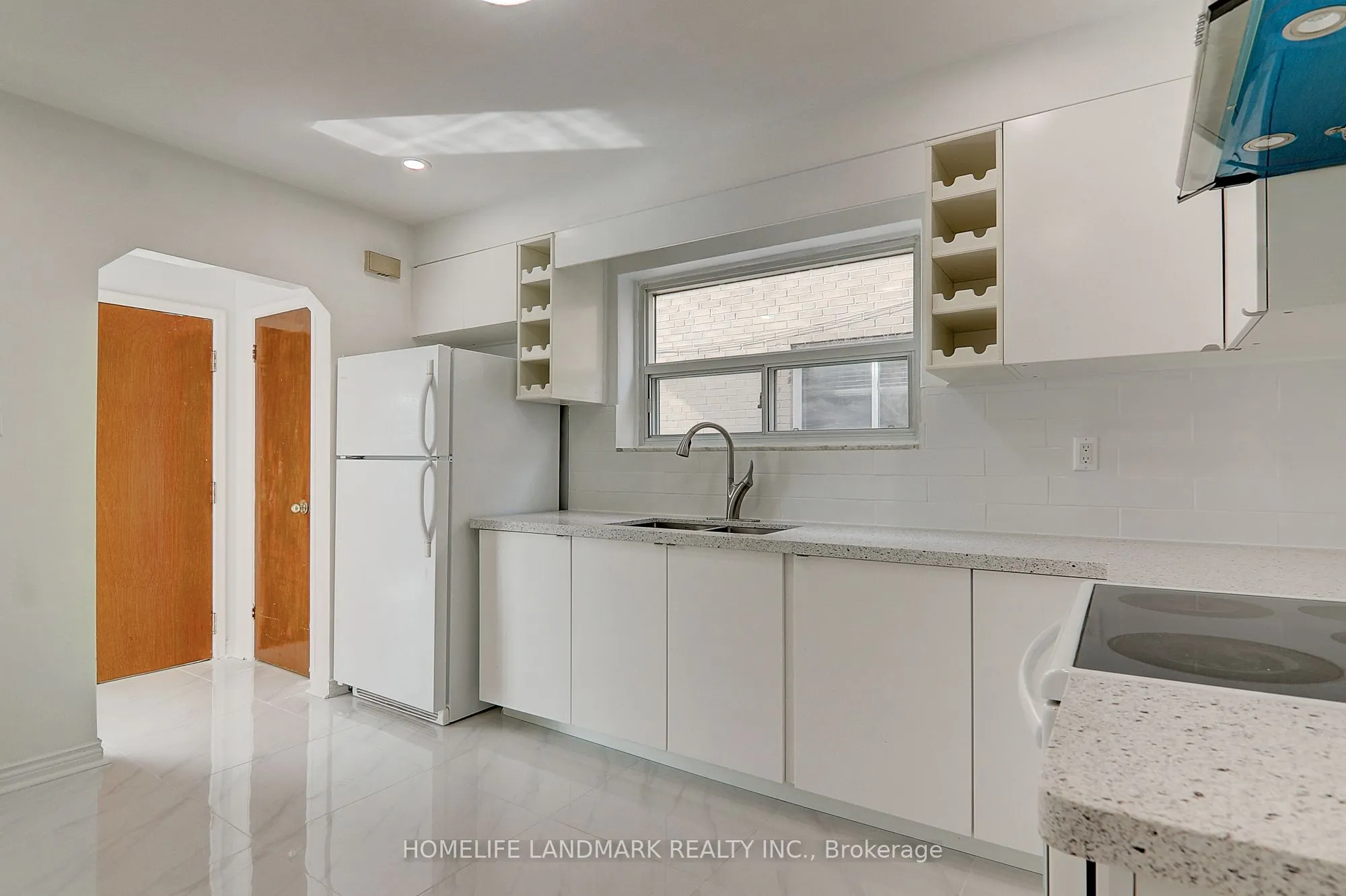 8 Hanson Road, #2(Upper