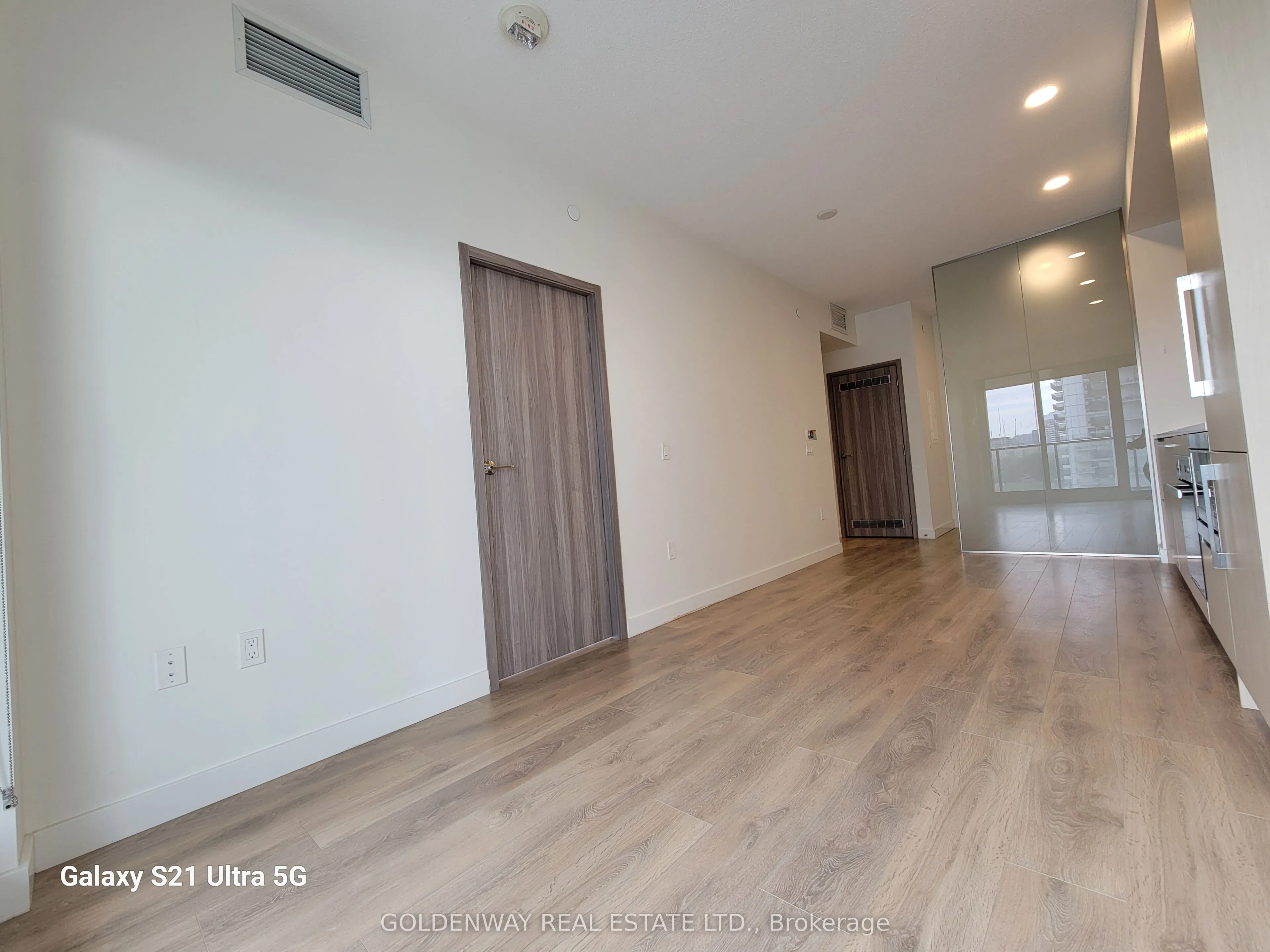 95 McMahon Drive, #1608