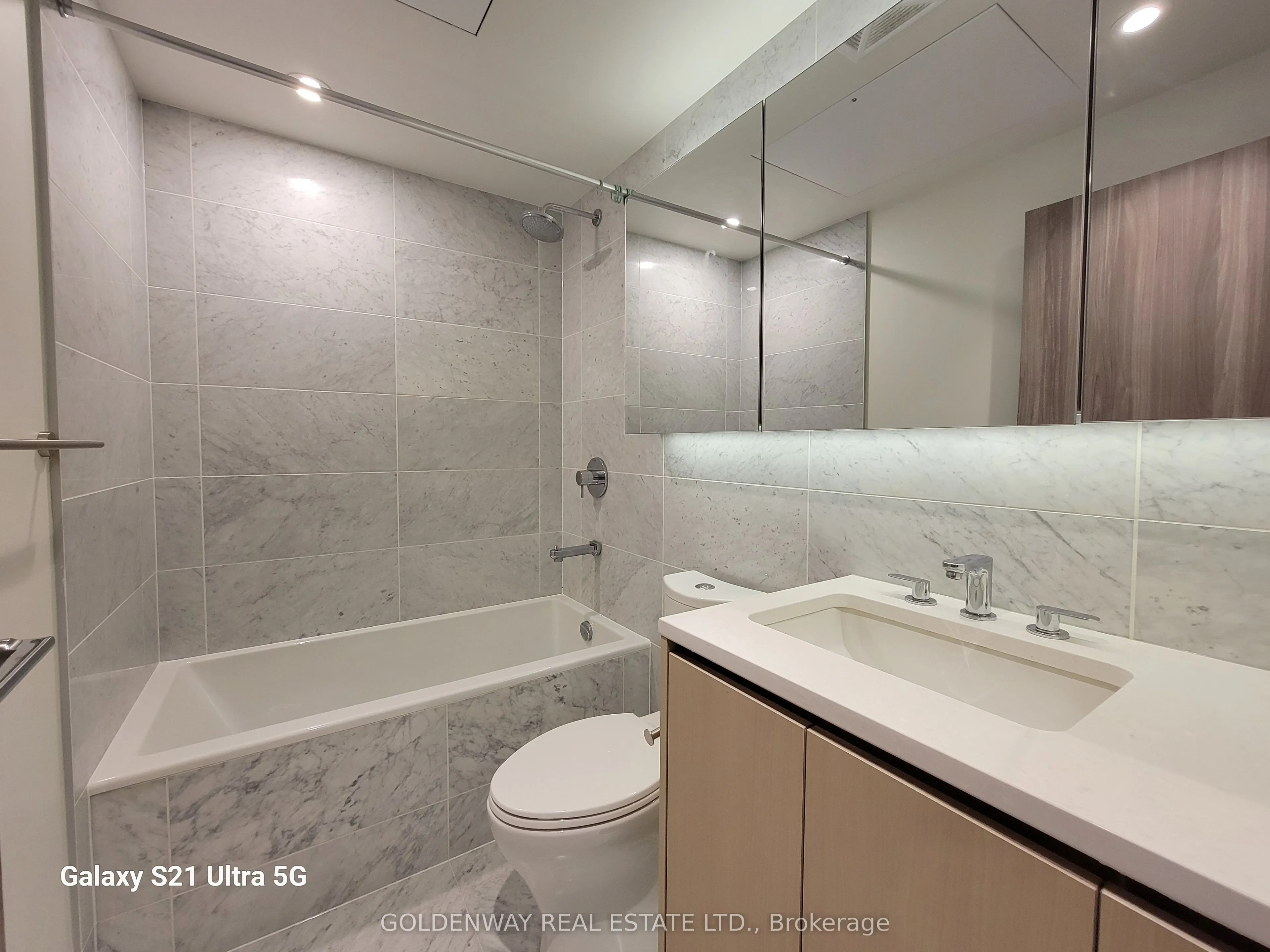 95 McMahon Drive, #1608