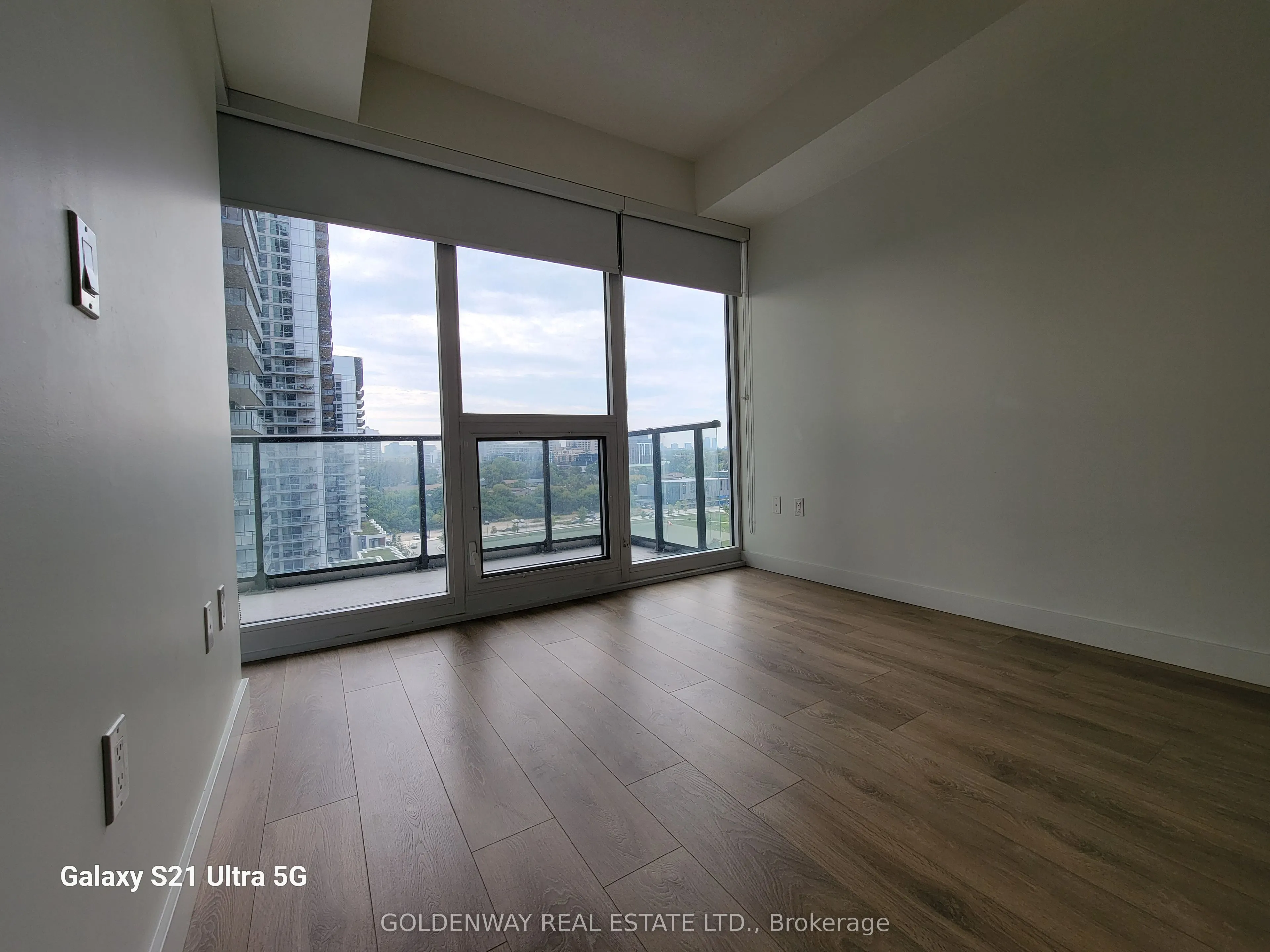 95 McMahon Drive, #1608