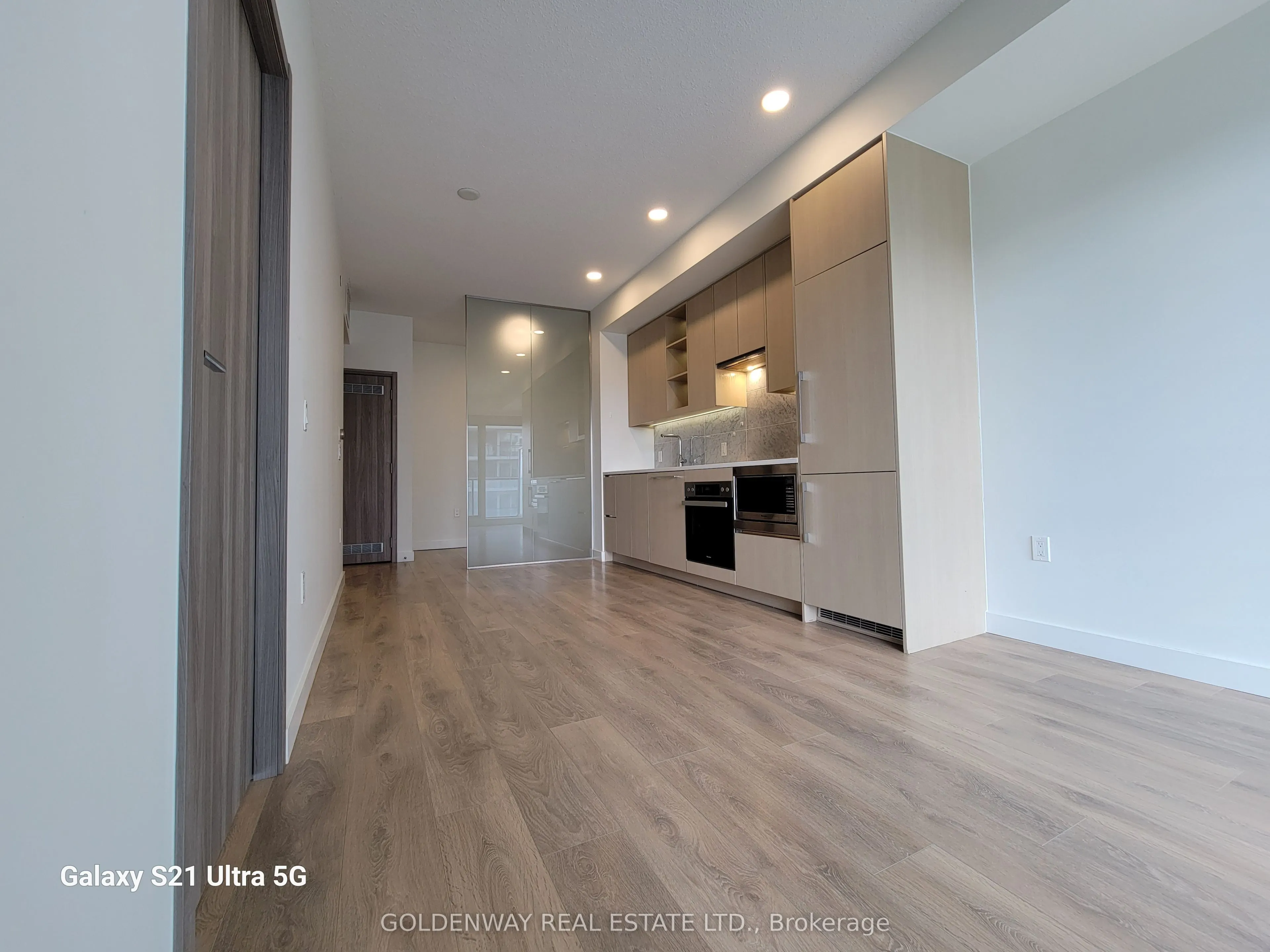 95 McMahon Drive, #1608