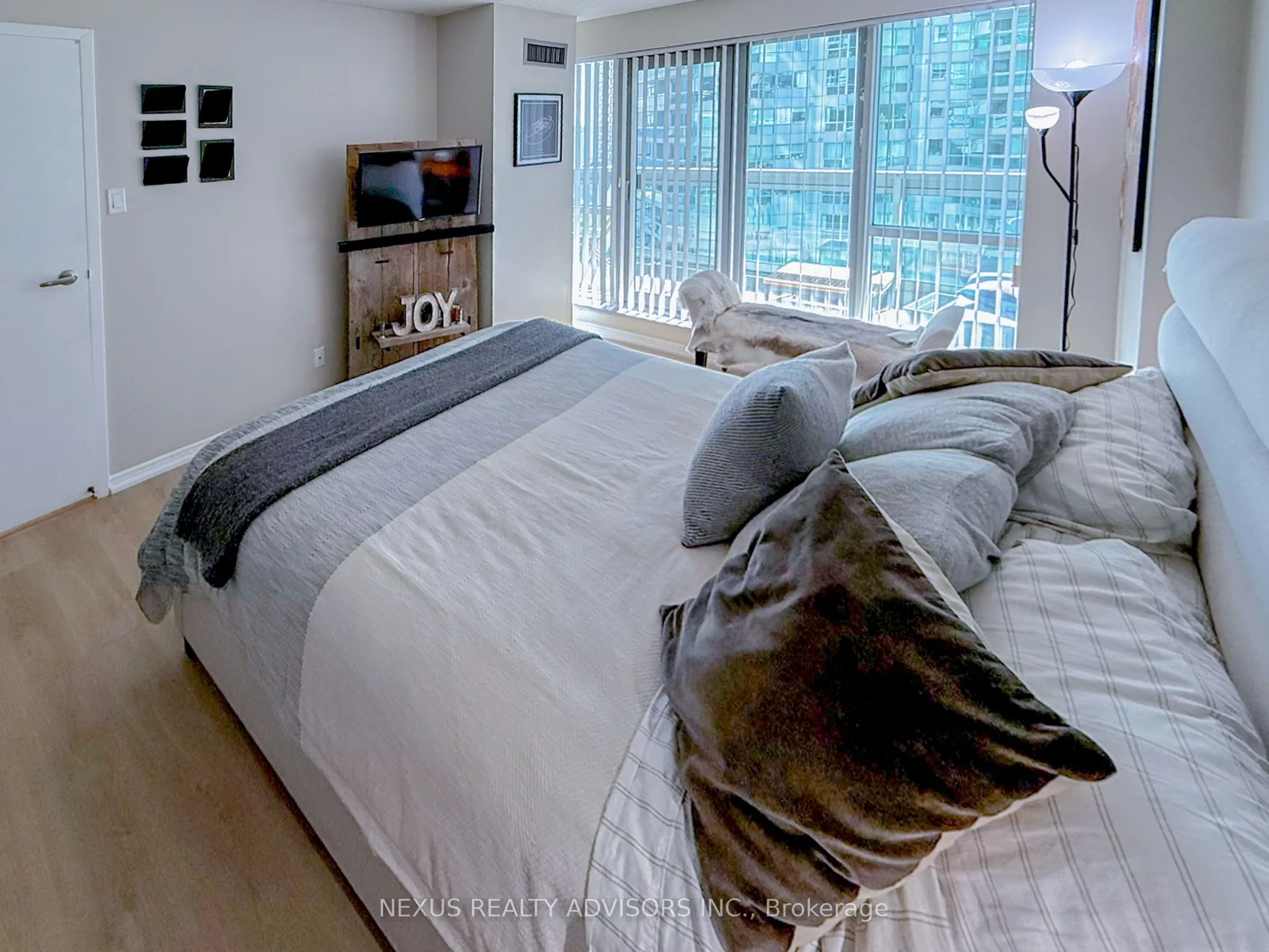 10 Yonge Street, #1213