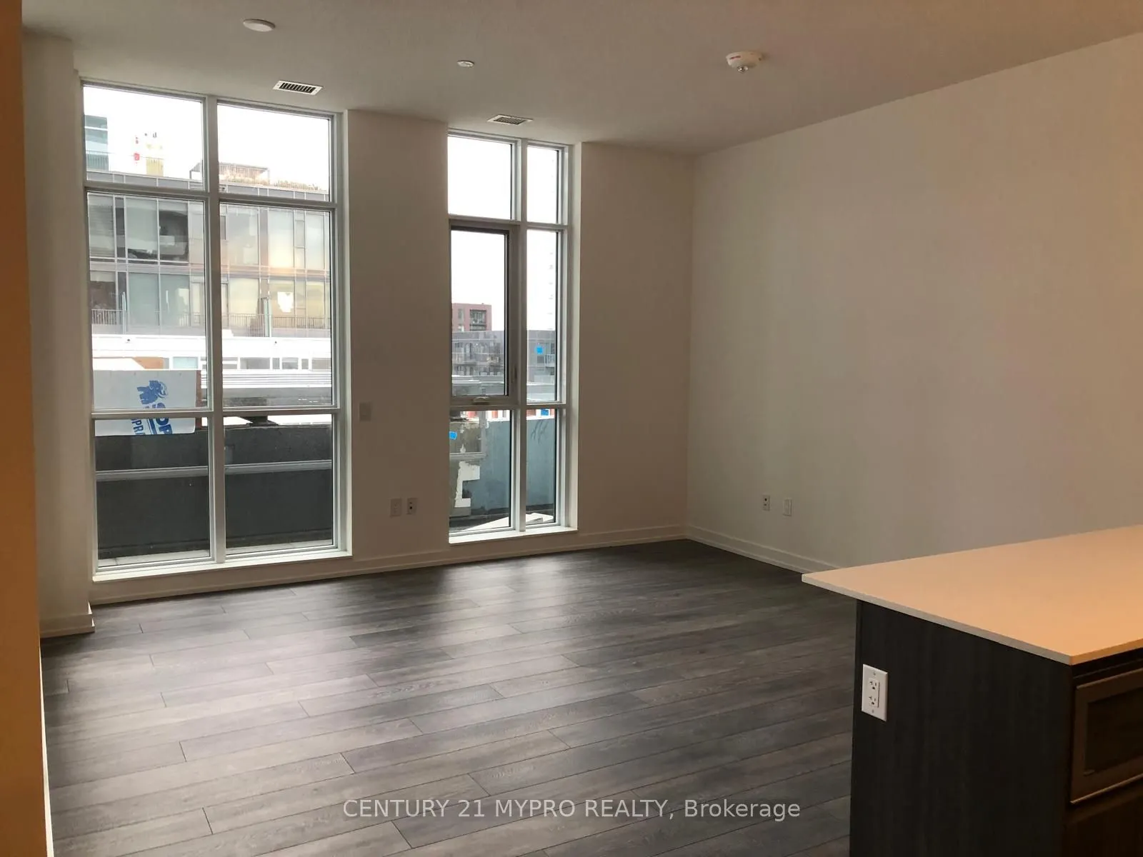 225 Sumach Street, #402