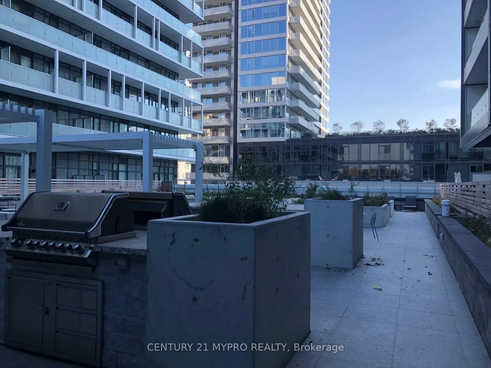 225 Sumach Street, #402