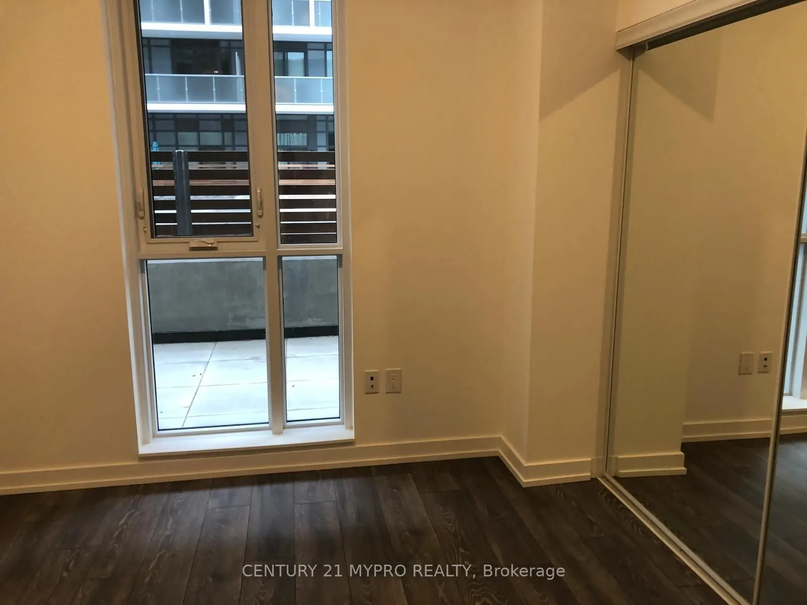 225 Sumach Street, #402