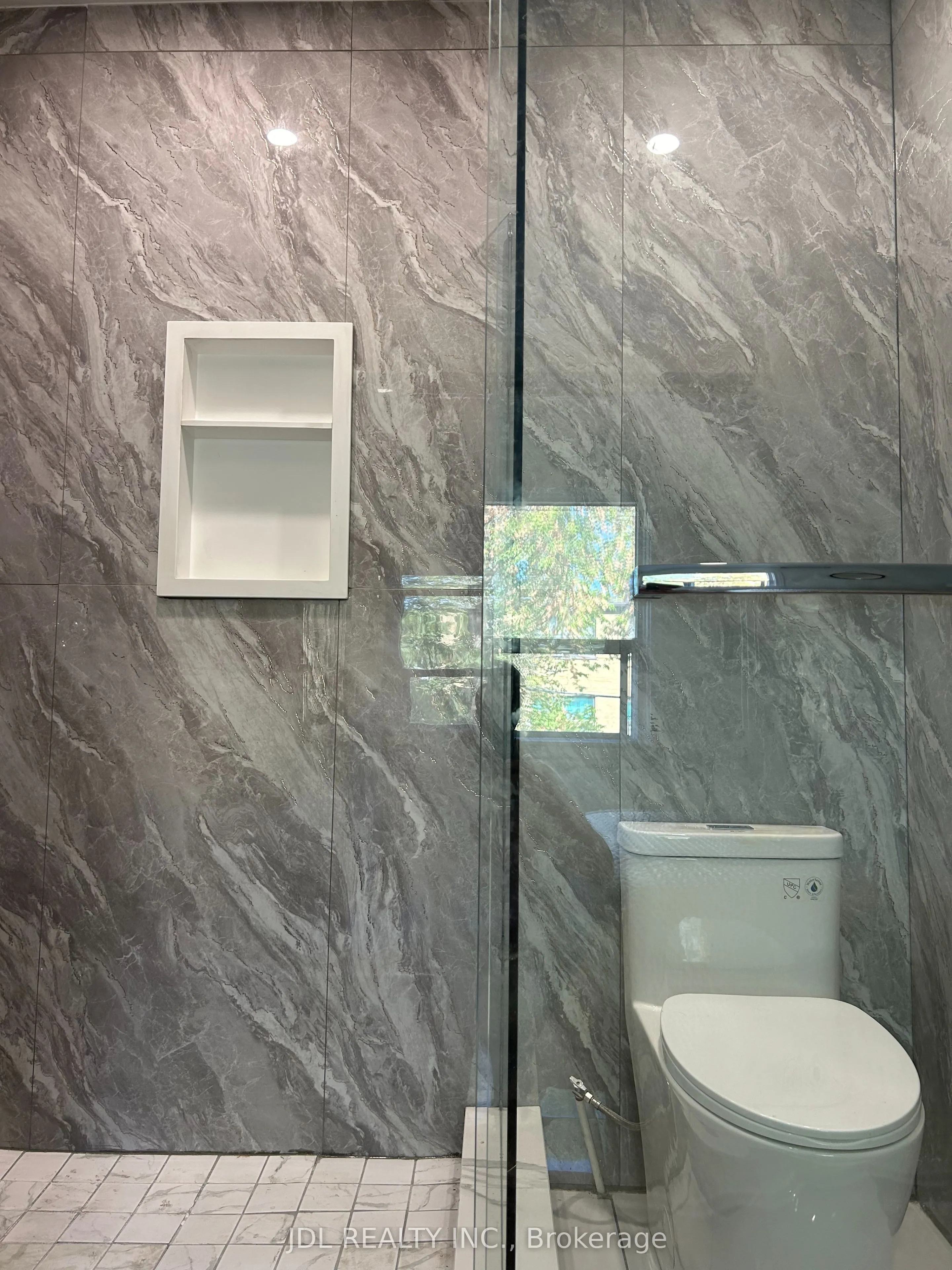 18 Cadillac Ave Avenue