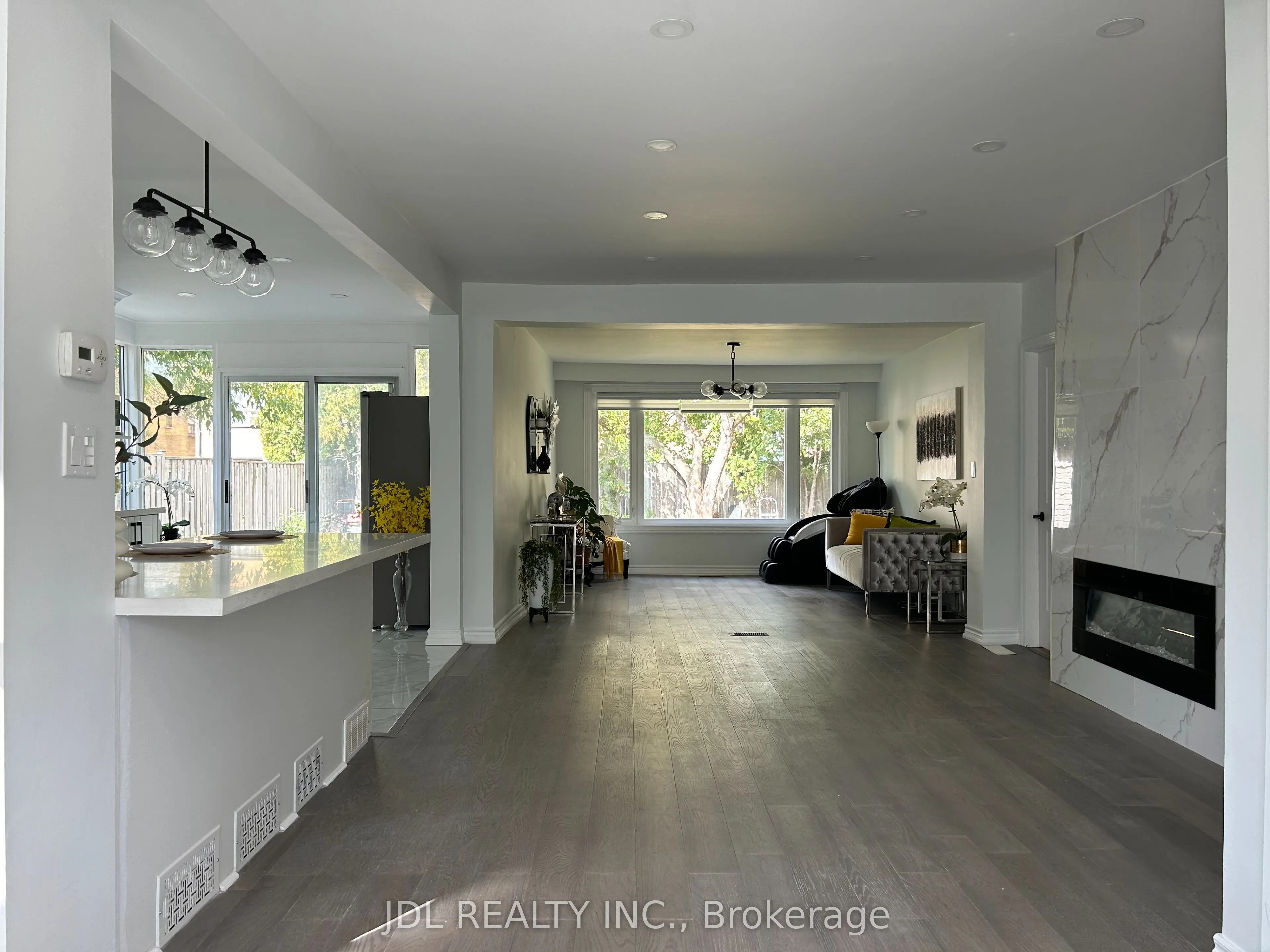 18 Cadillac Ave Avenue