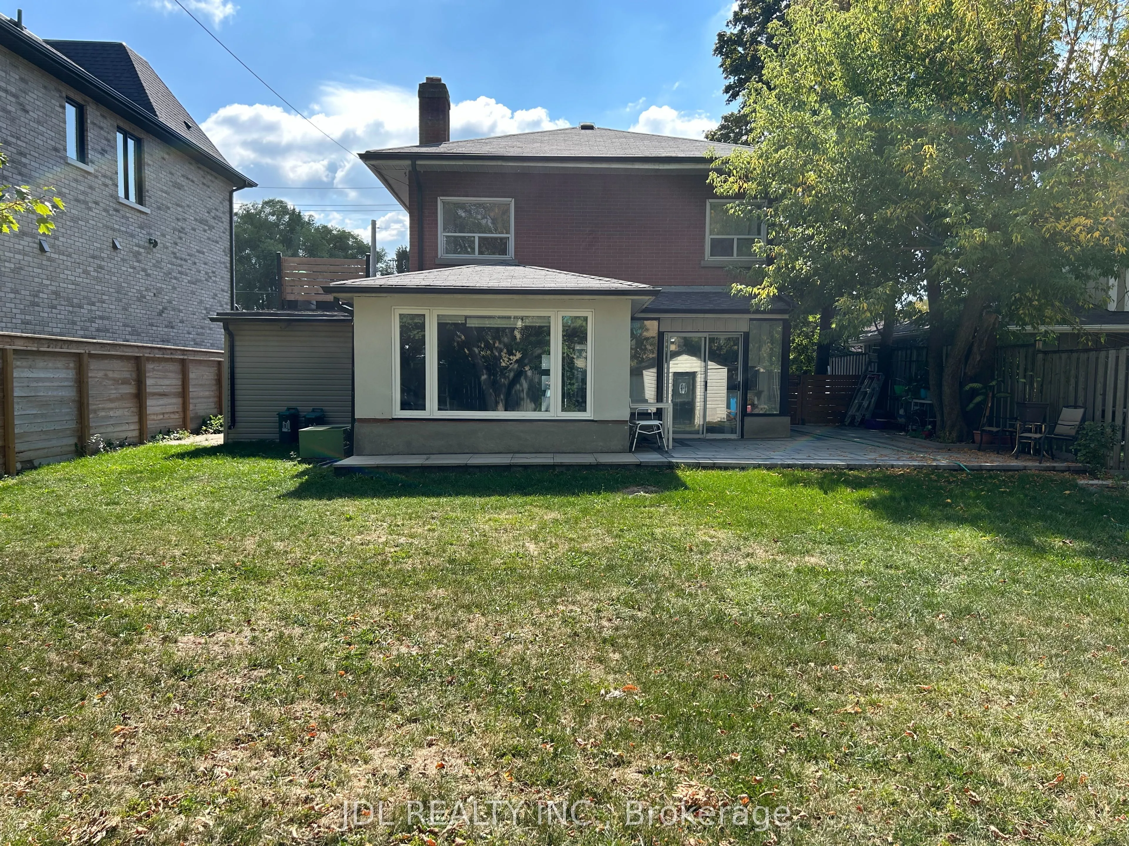 18 Cadillac Ave Avenue