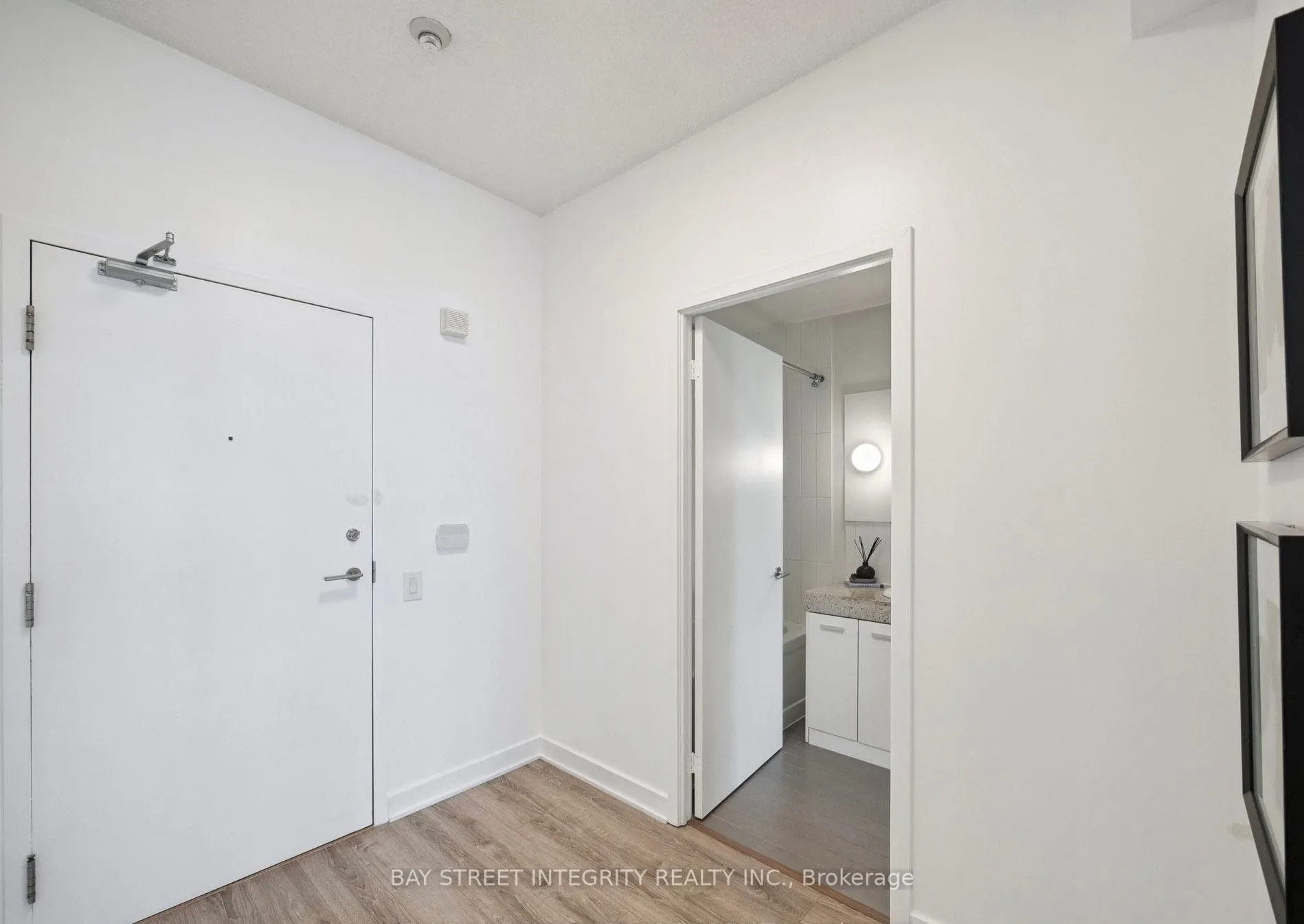 29 Singer Court, #2703