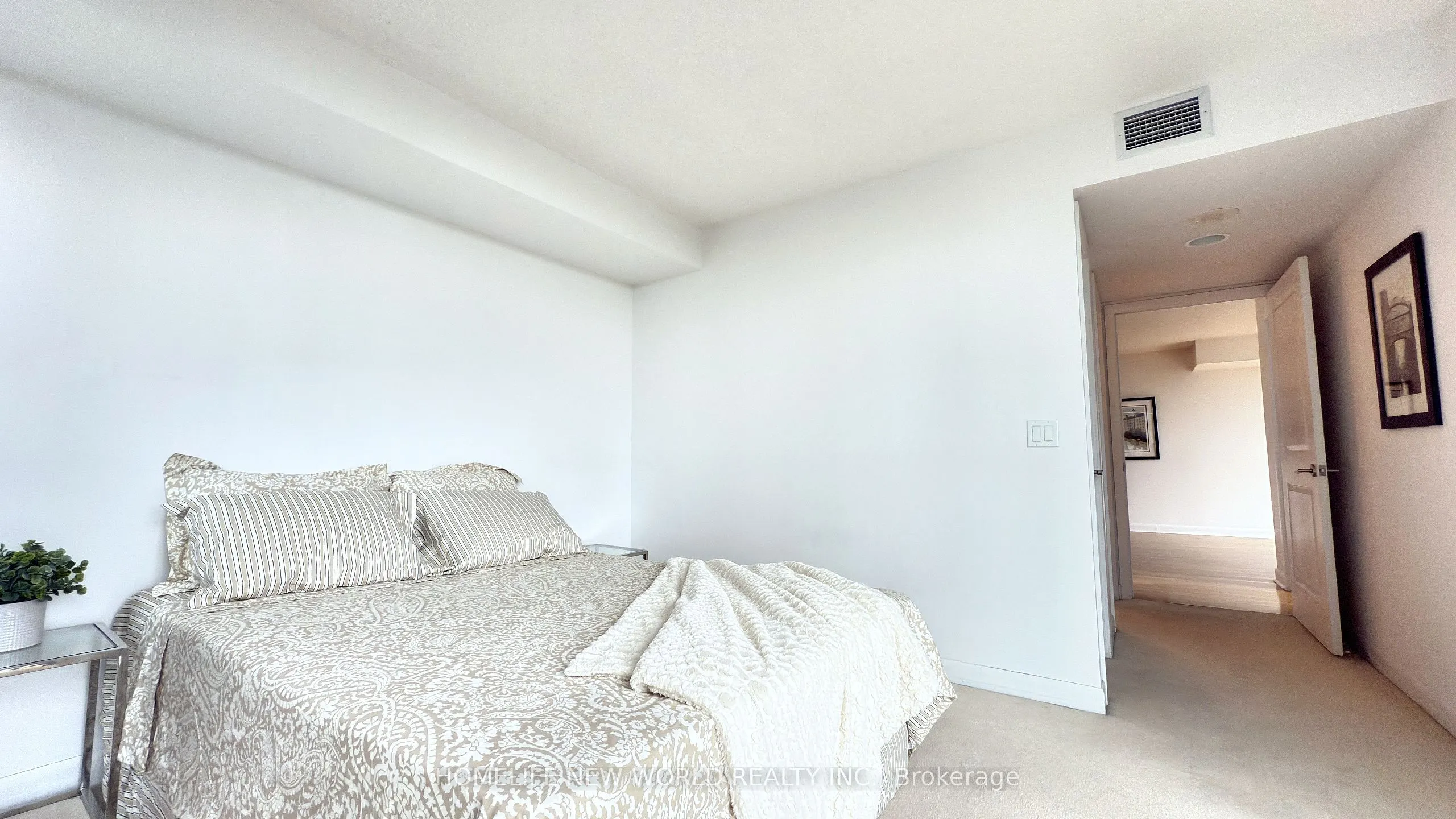 4978 Yonge Street, #1209