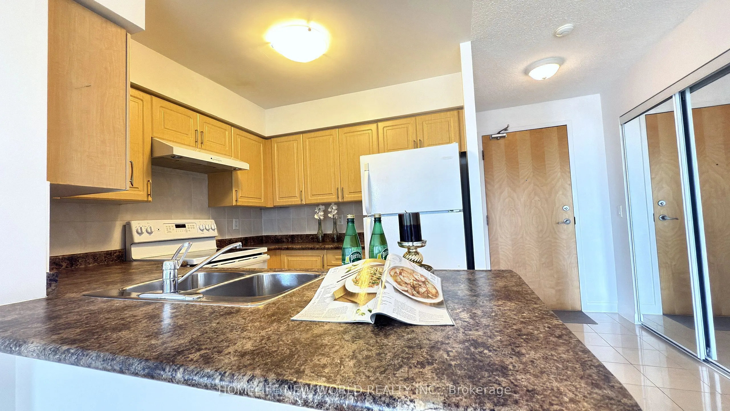 4978 Yonge Street, #1209