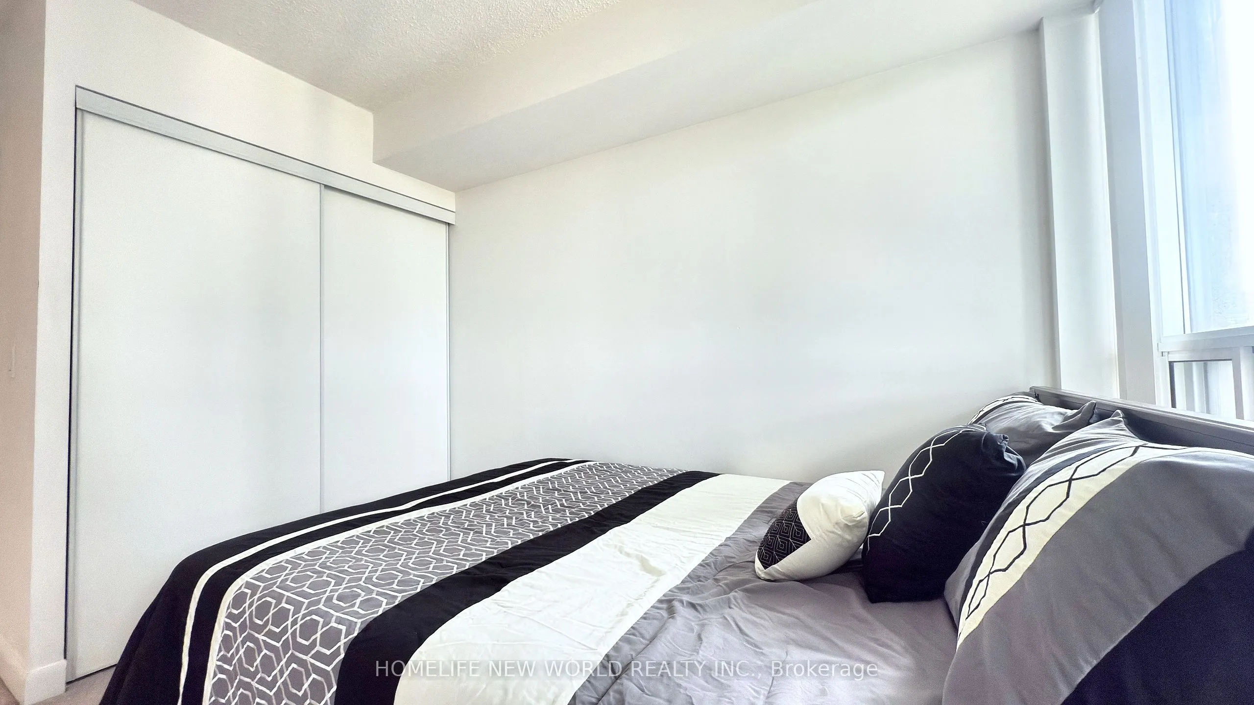 4978 Yonge Street, #1209