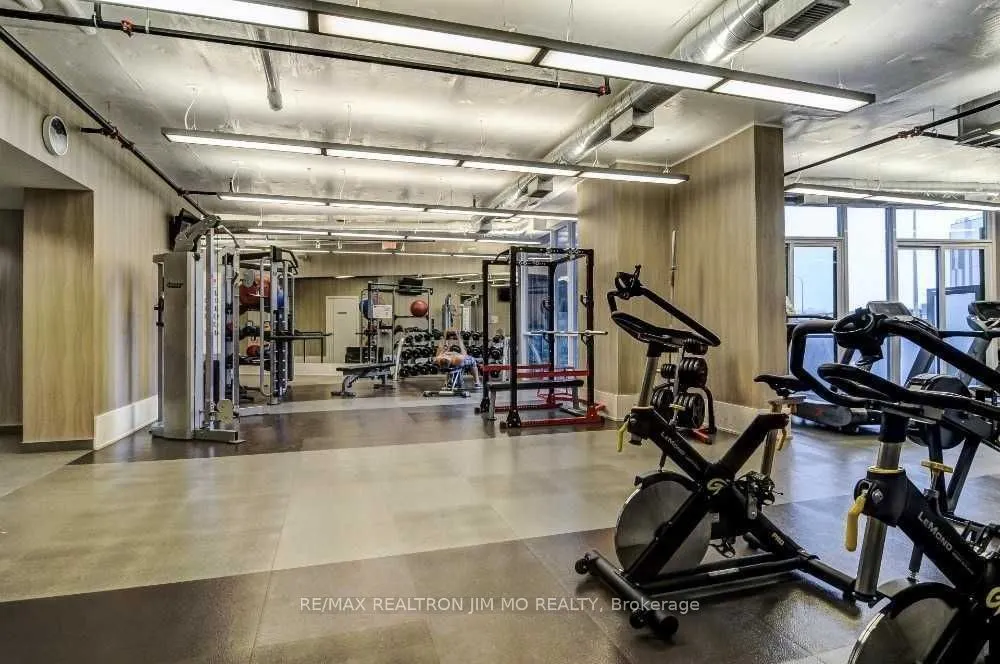 20 Bruyeres Mews, #727