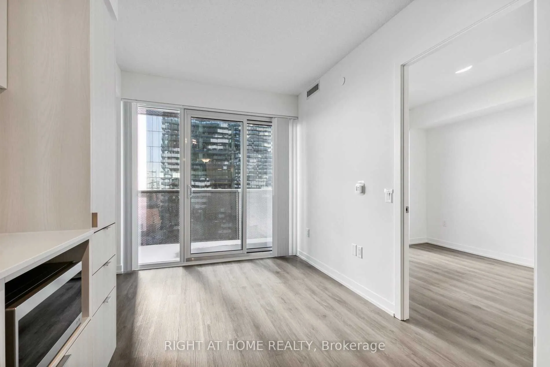 138 Downes Street, #2308