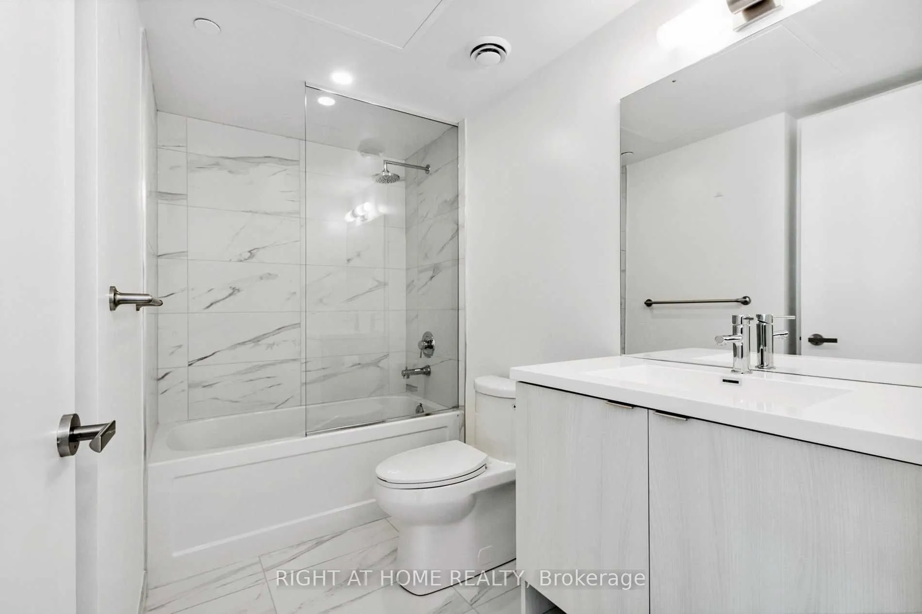 138 Downes Street, #2308