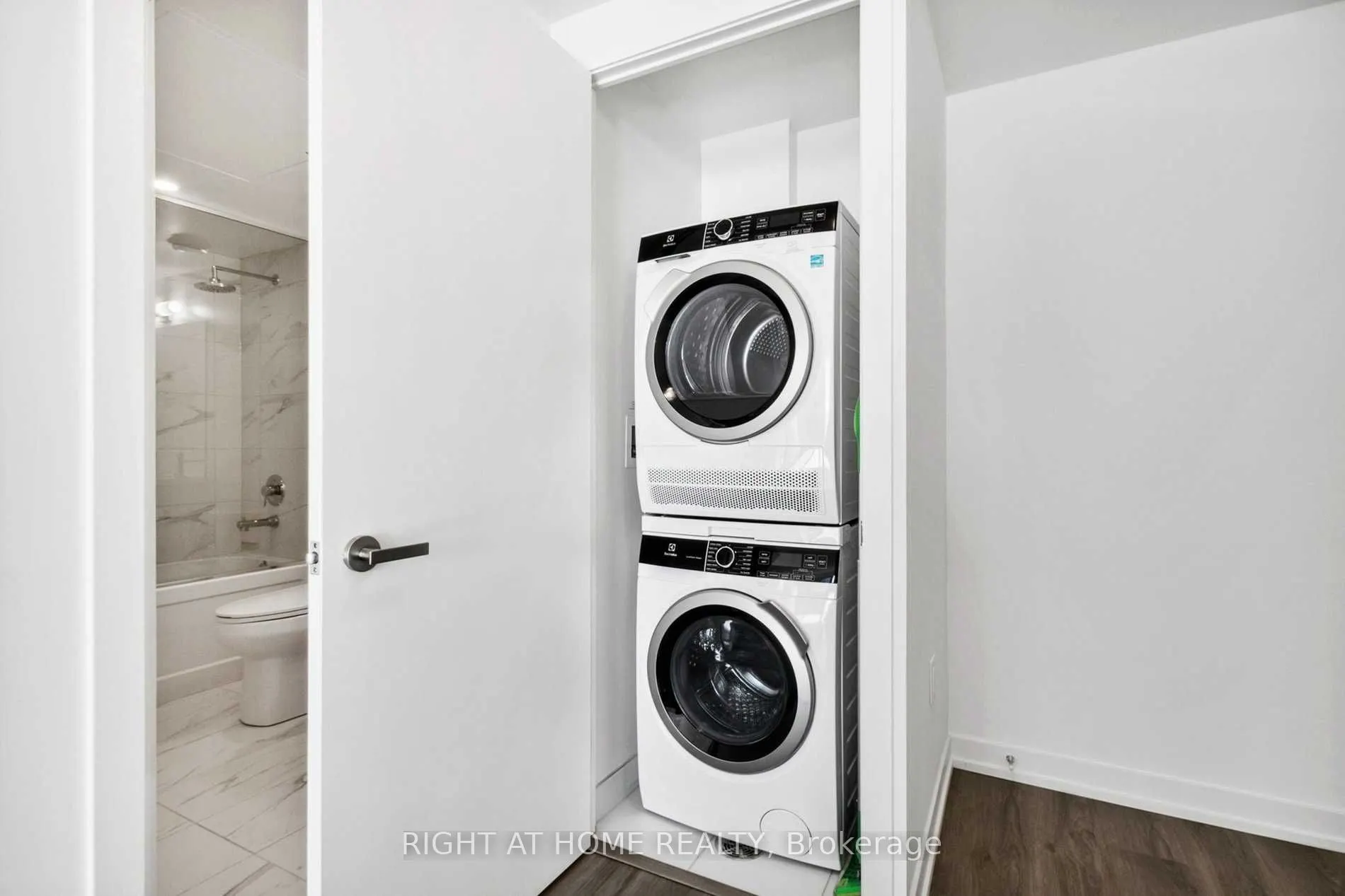 138 Downes Street, #2308