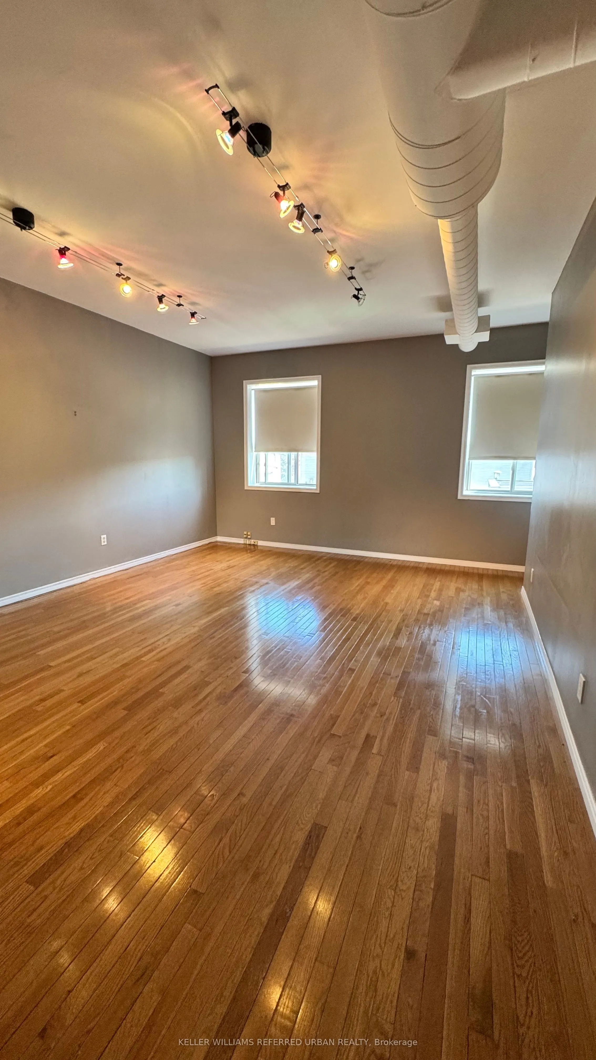 2021 Avenue Road, #upper level
