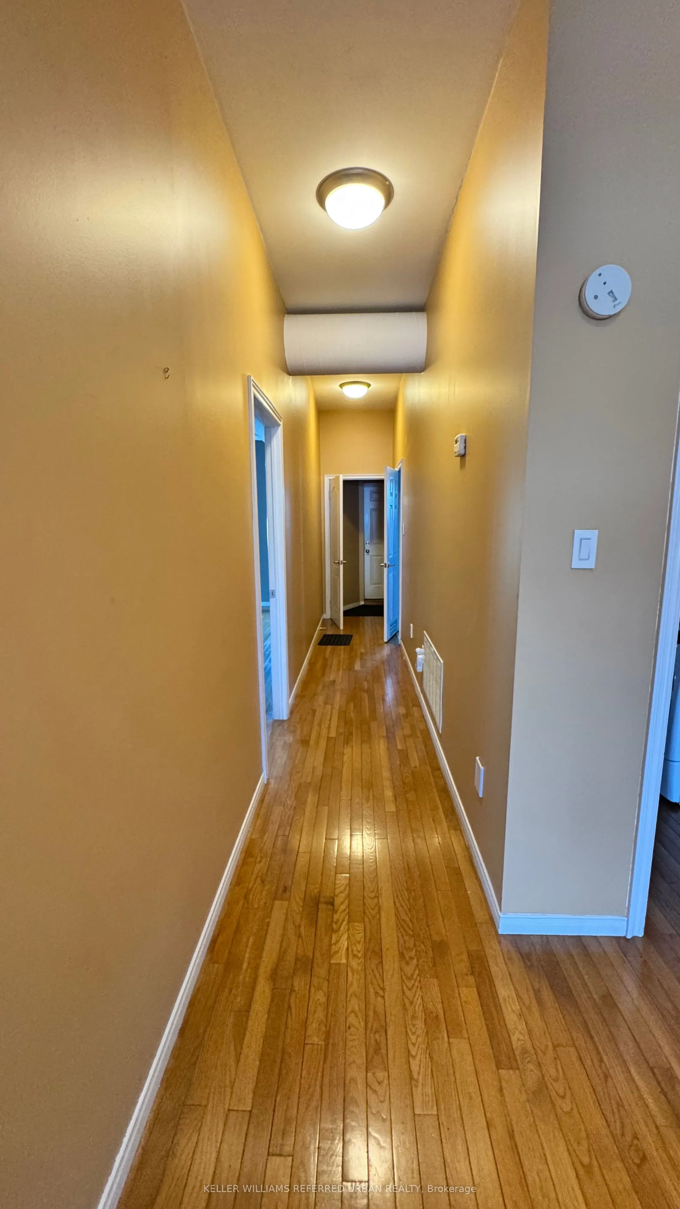 2021 Avenue Road, #upper level