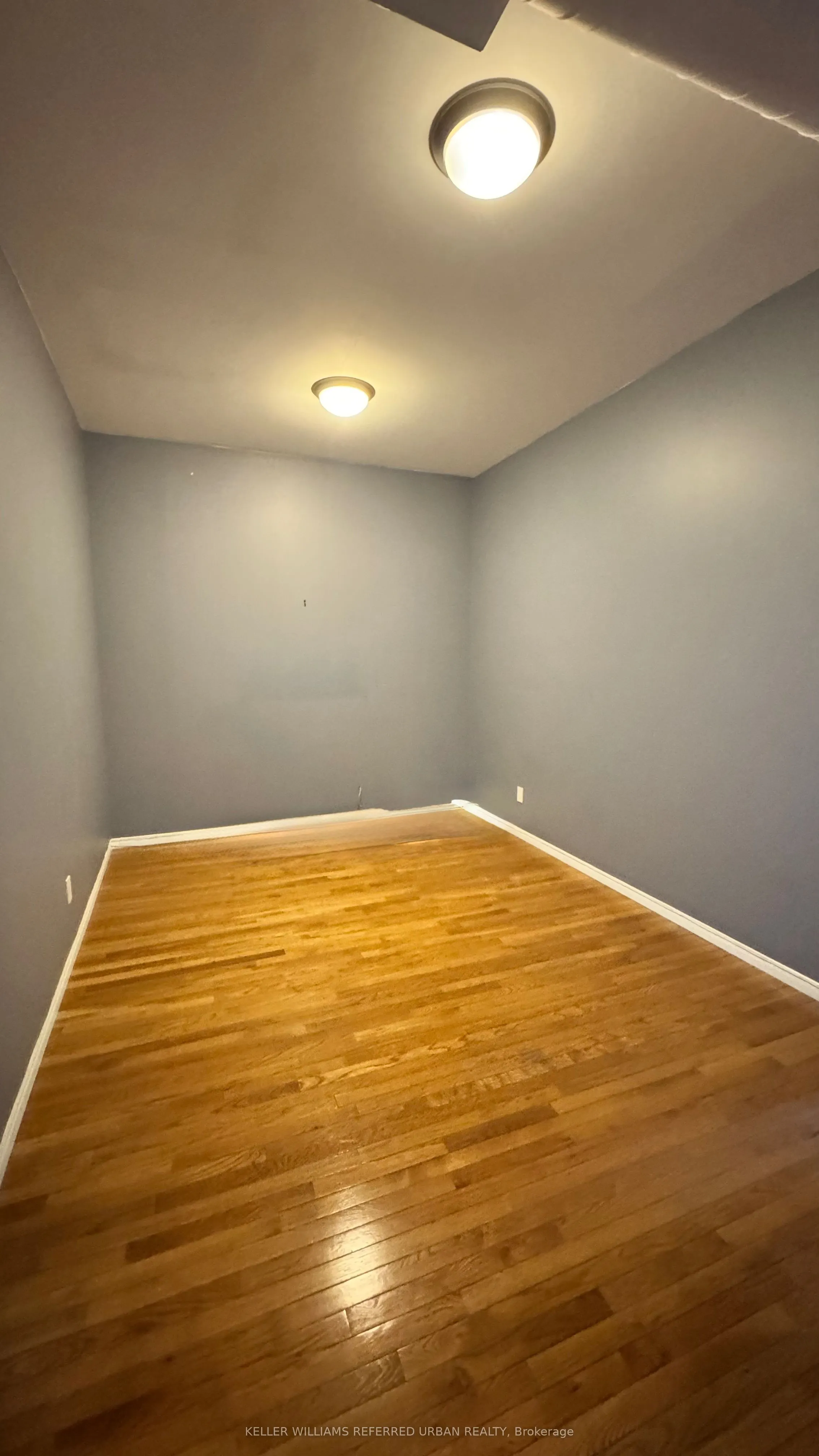 2021 Avenue Road, #upper level