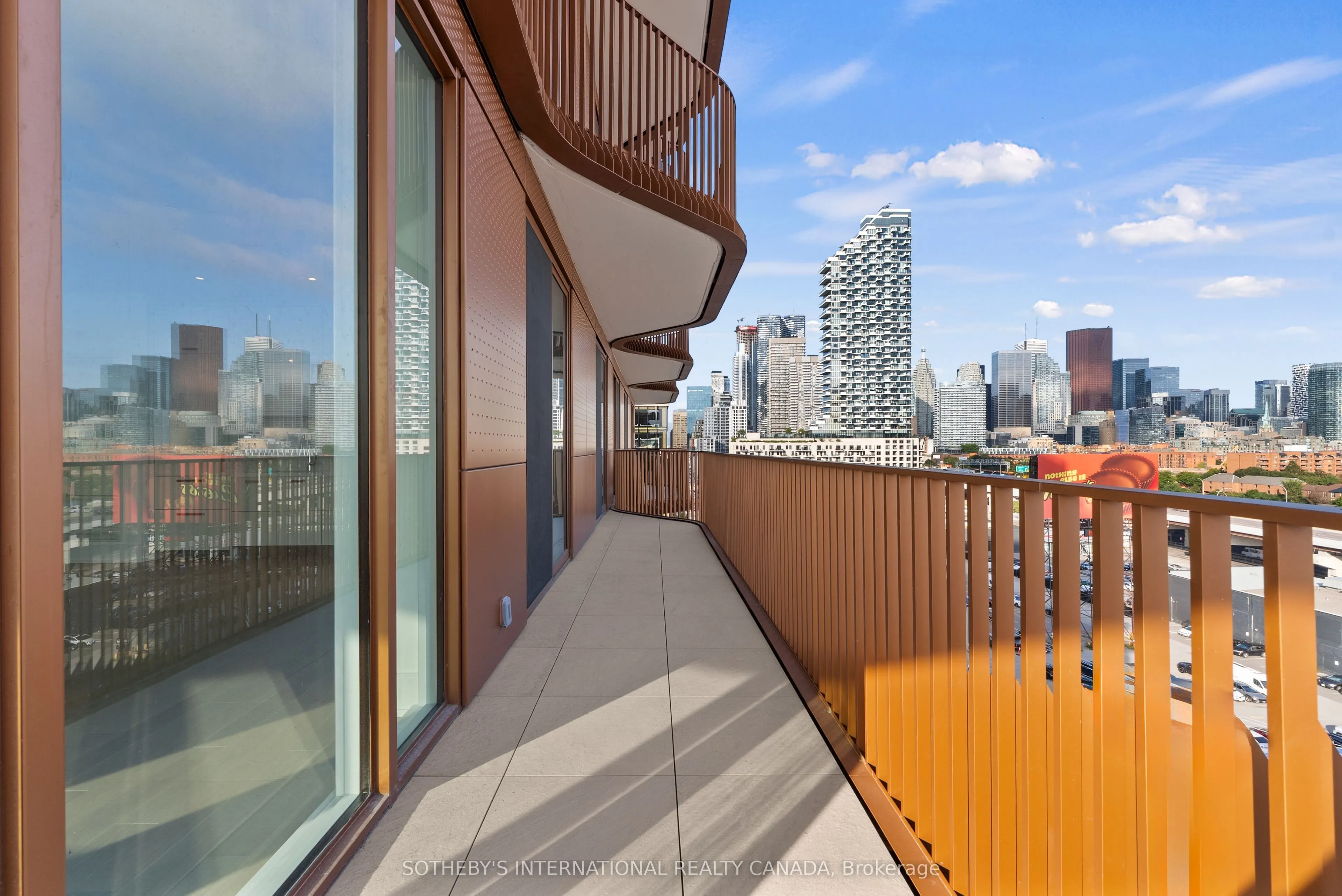 155 Merchants' Wharf, #931