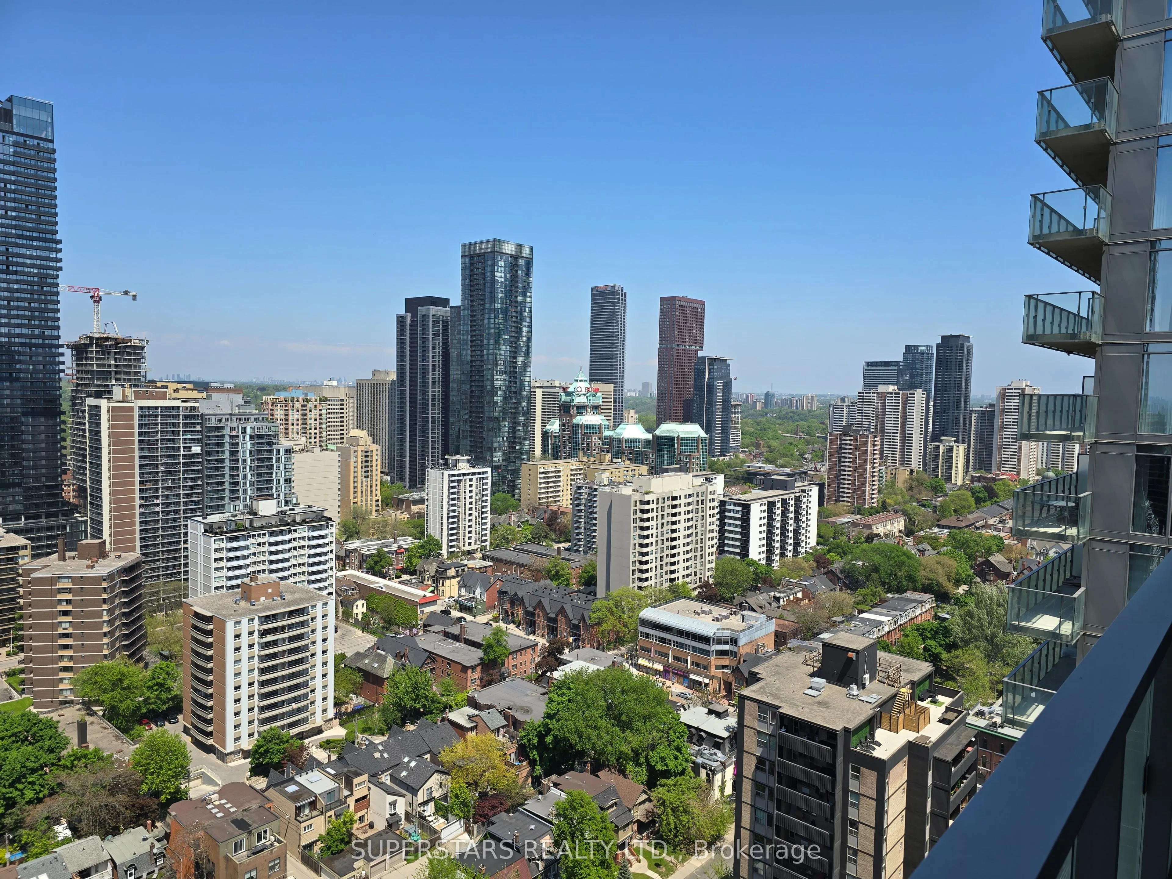 28 Wellesley Street E, #2908