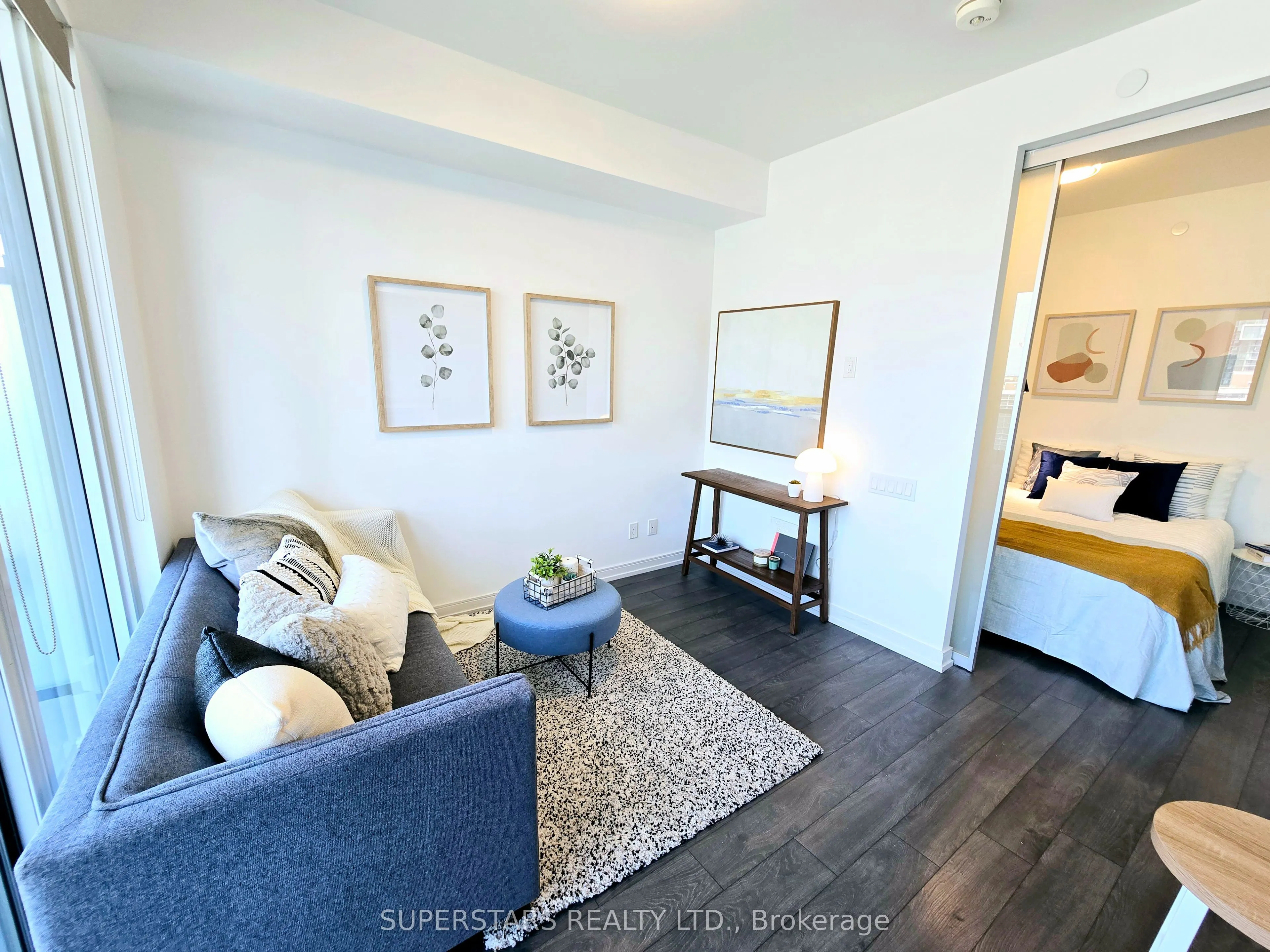 28 Wellesley Street E, #2908