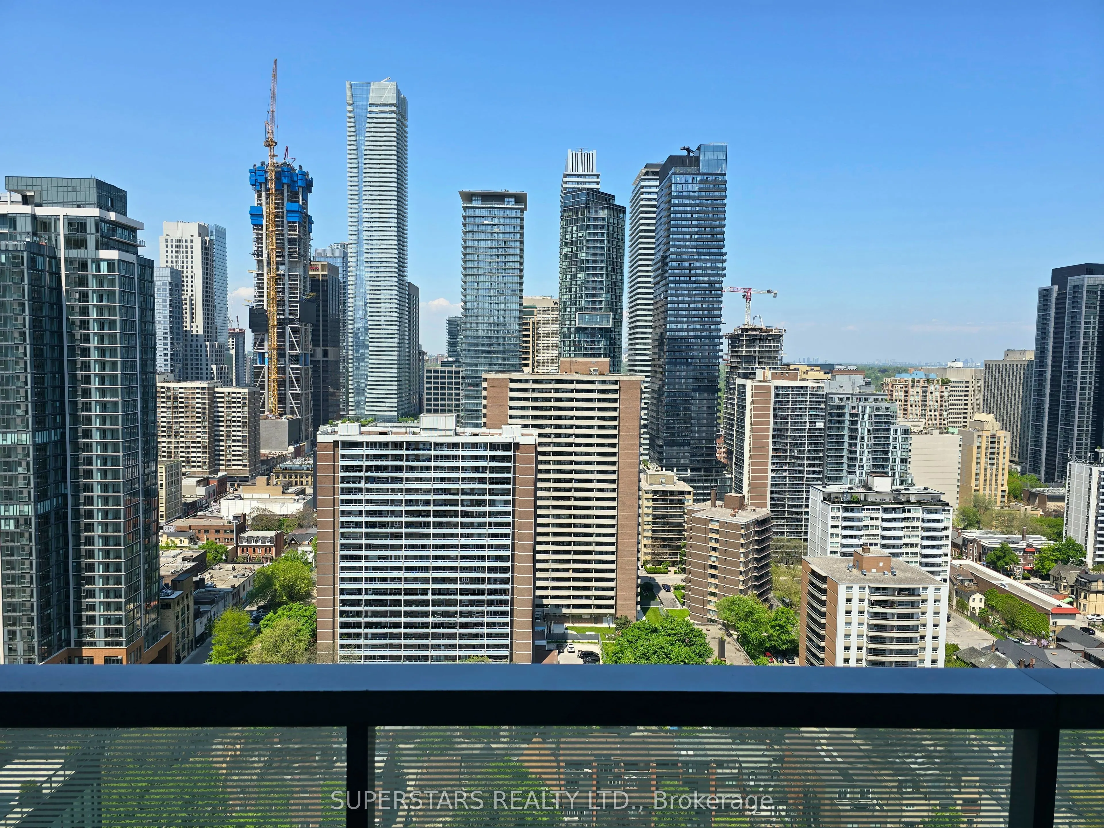 28 Wellesley Street E, #2908