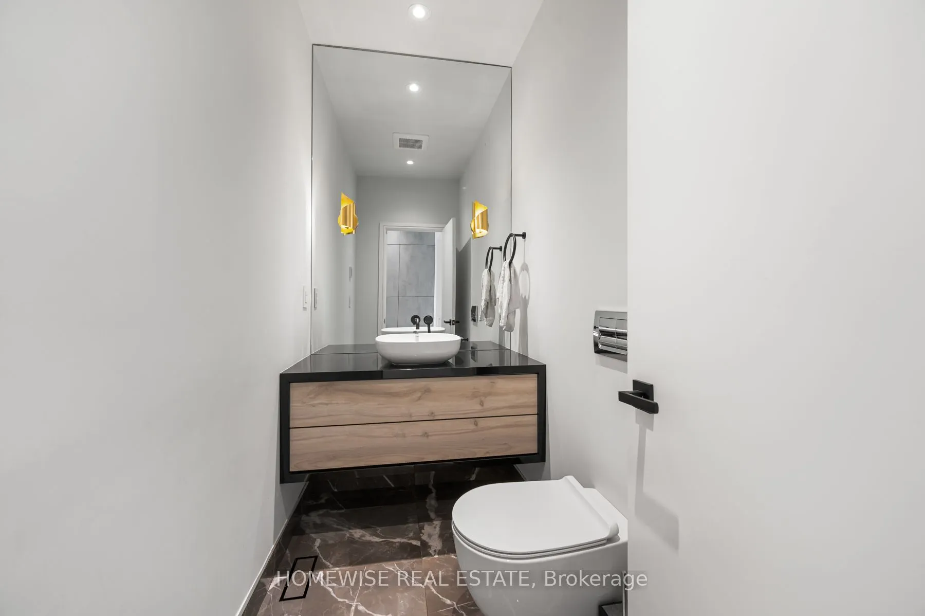 20 Clovelly Avenue