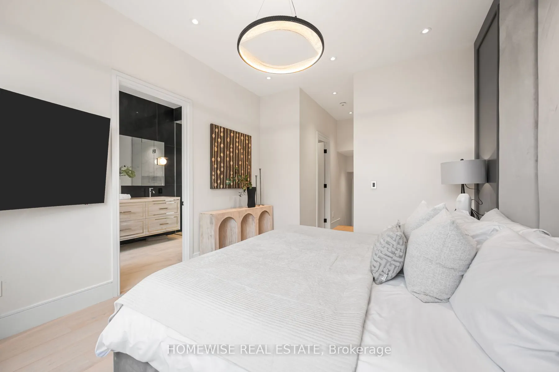 20 Clovelly Avenue