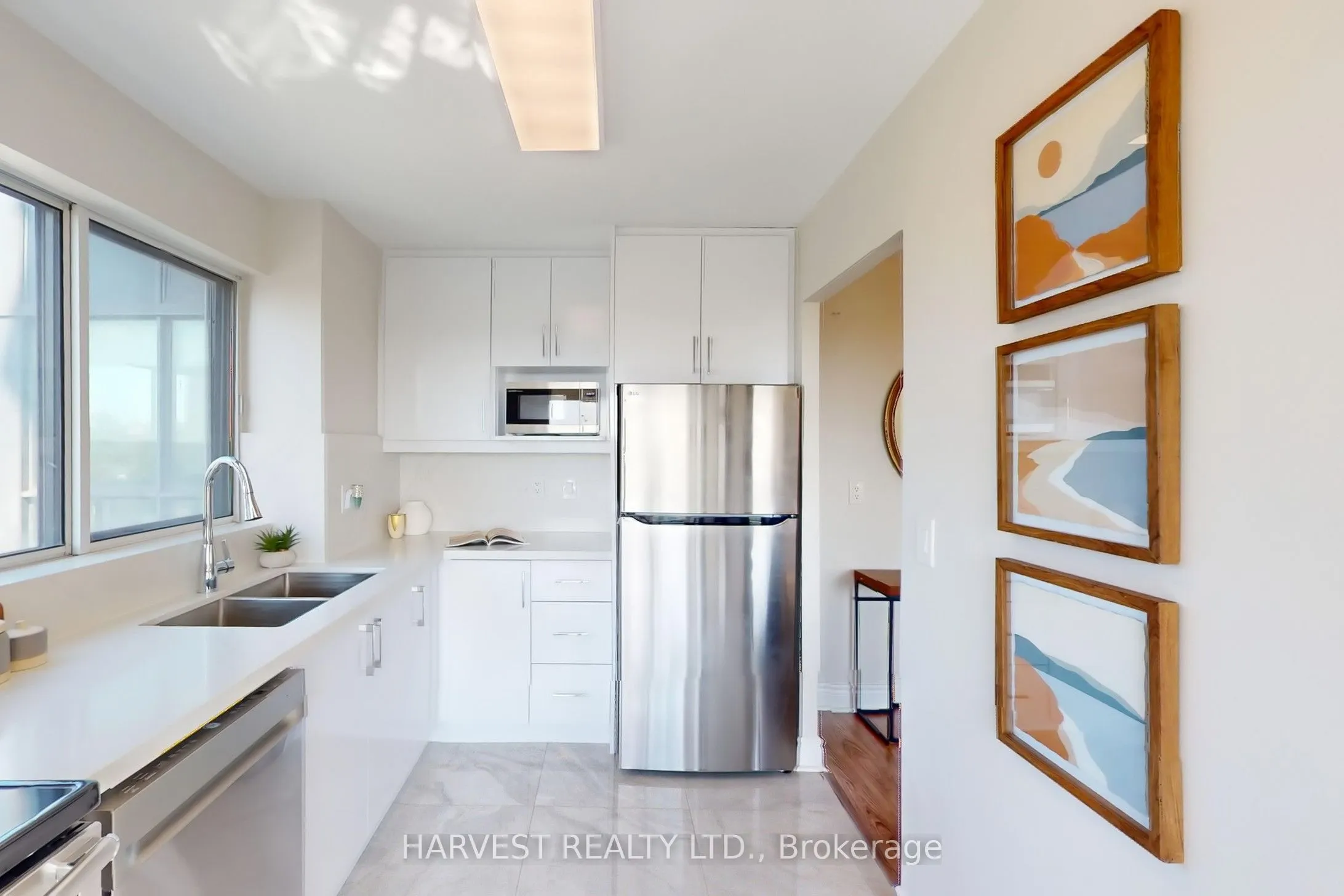 1 Hycrest Avenue, #607