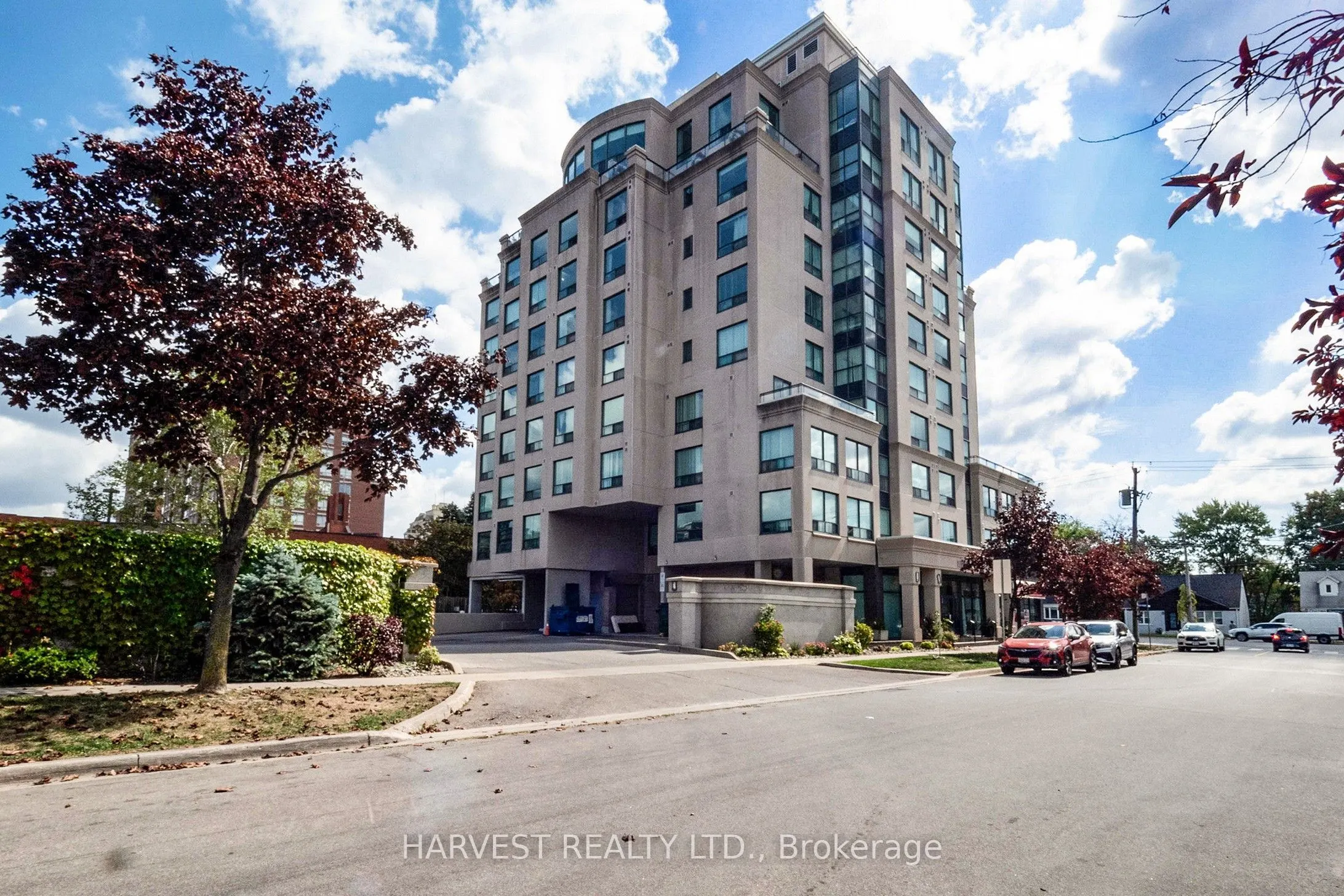 1 Hycrest Avenue, #607
