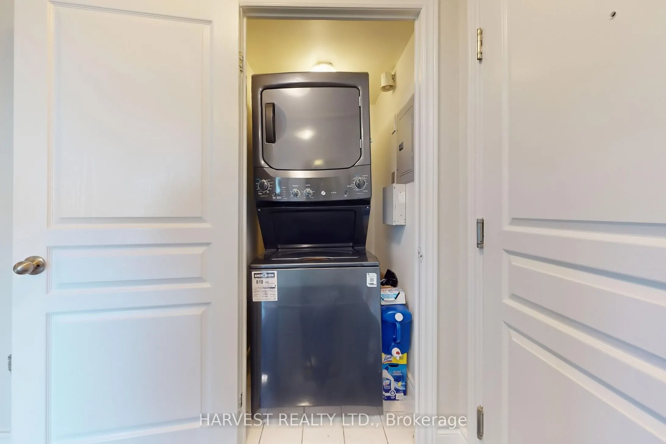1 Hycrest Avenue, #607