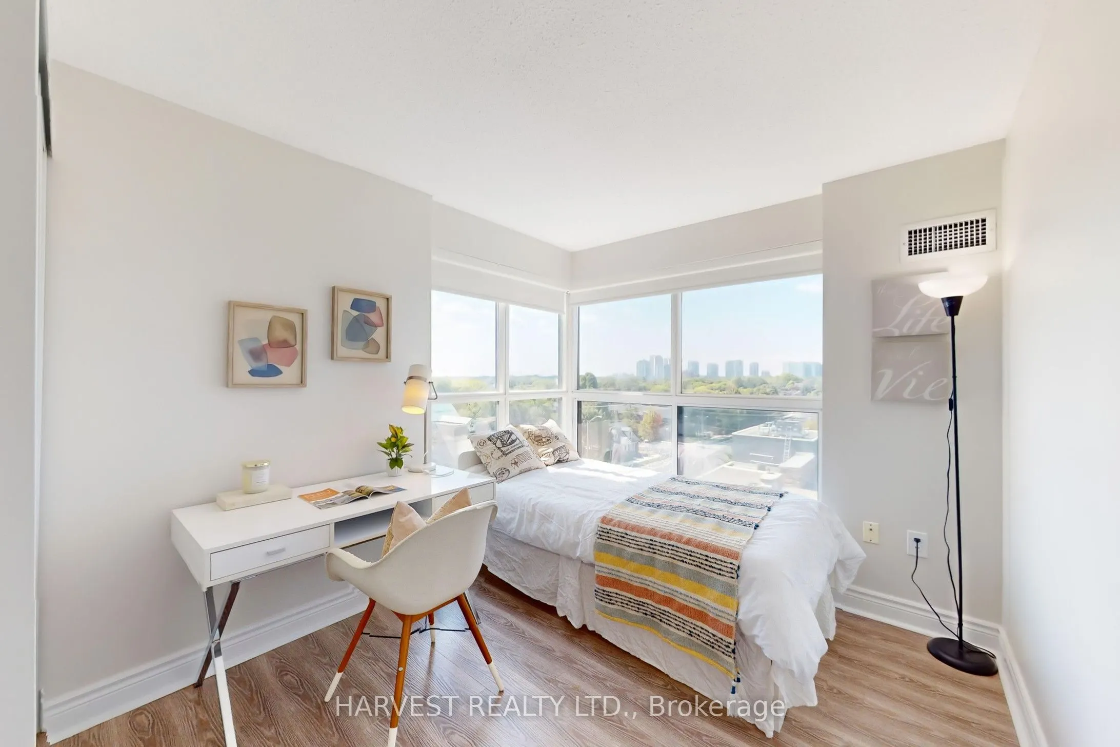 1 Hycrest Avenue, #607