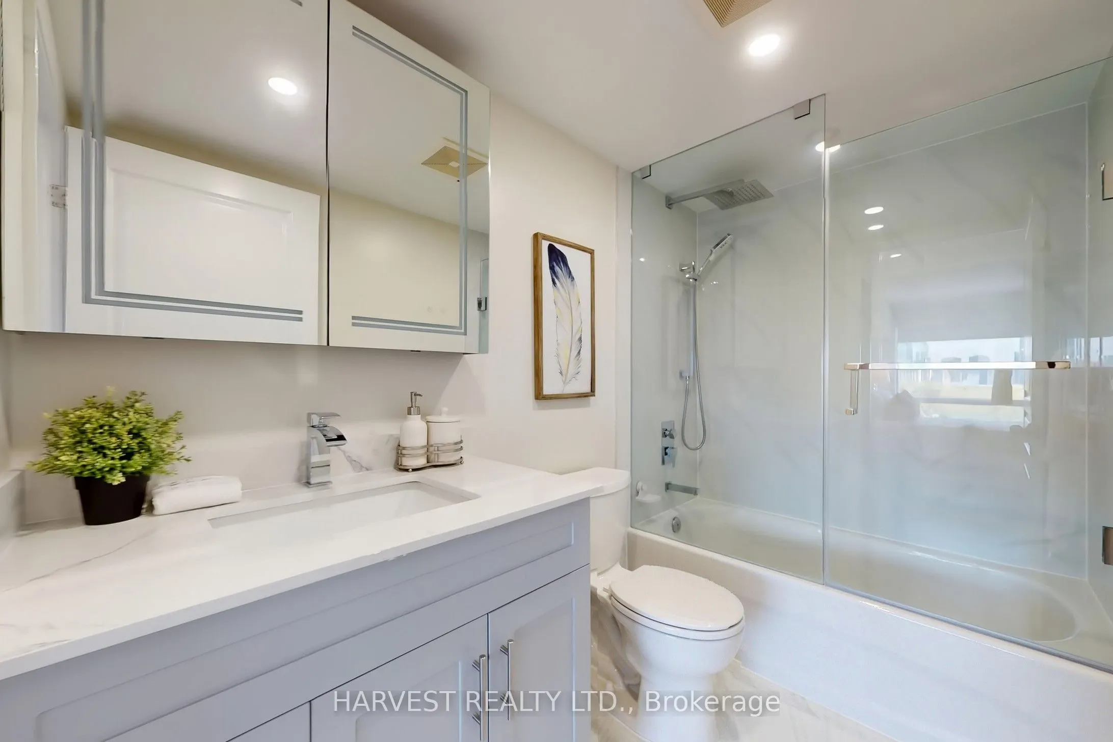 1 Hycrest Avenue, #607