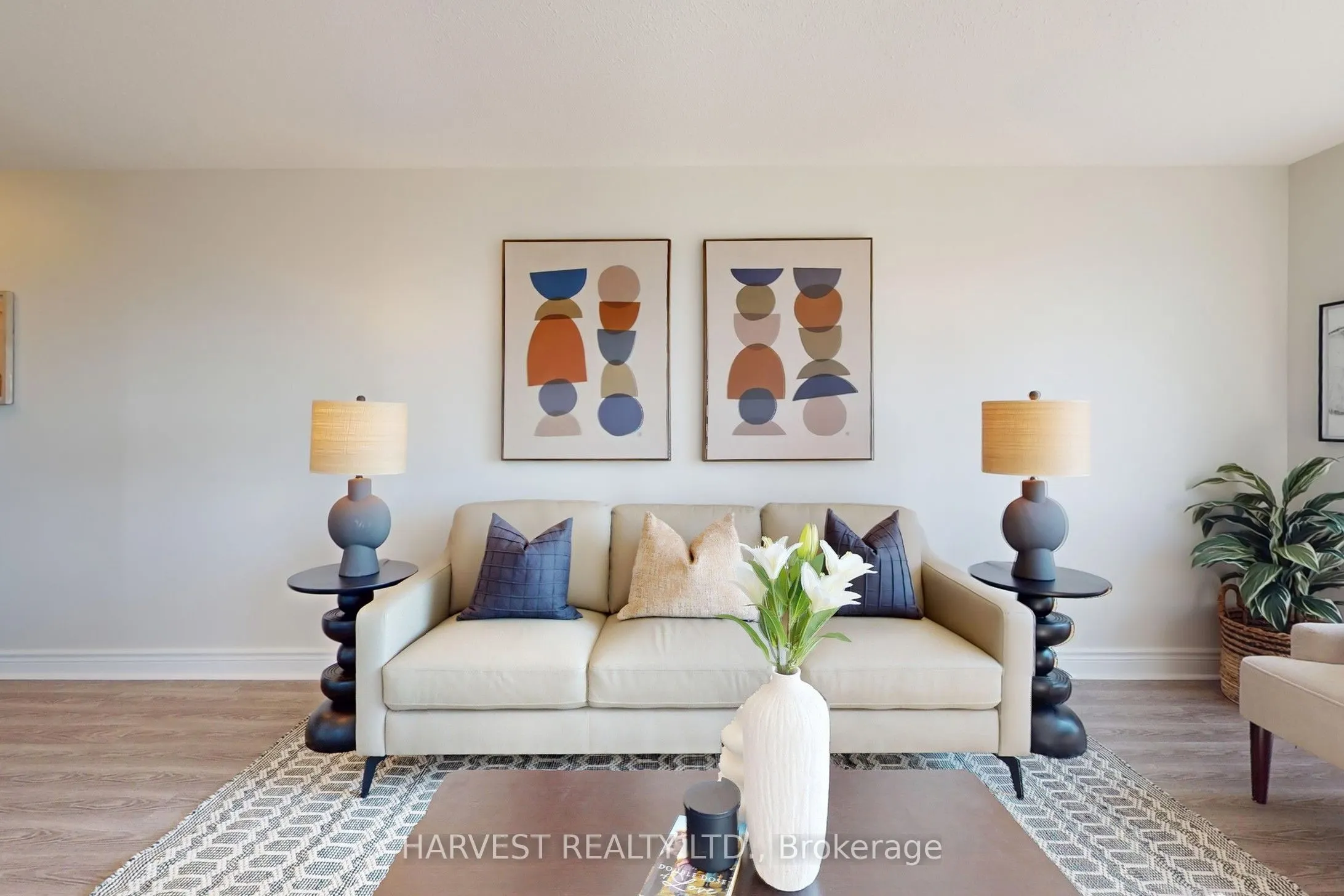 1 Hycrest Avenue, #607