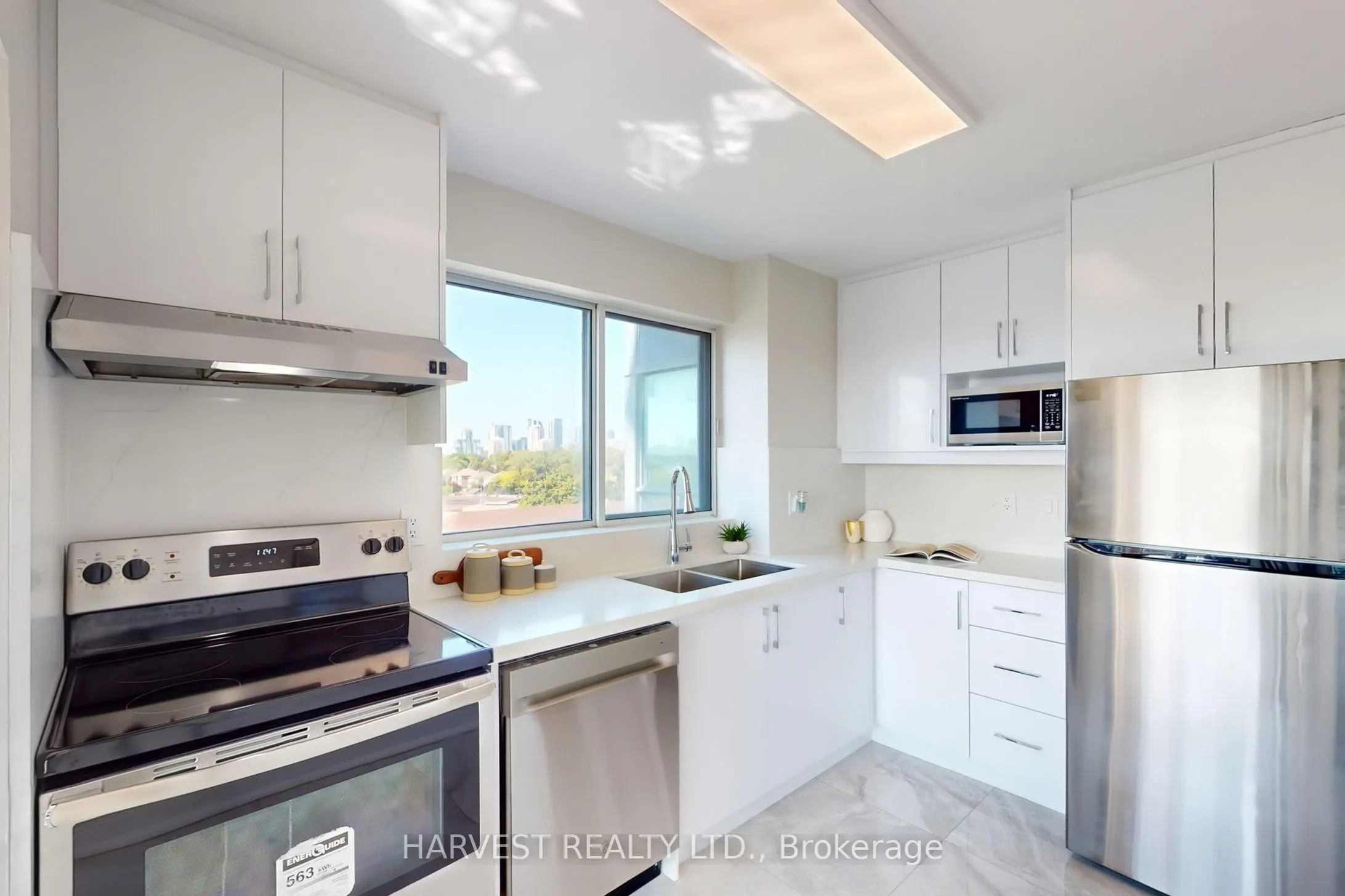 1 Hycrest Avenue, #607