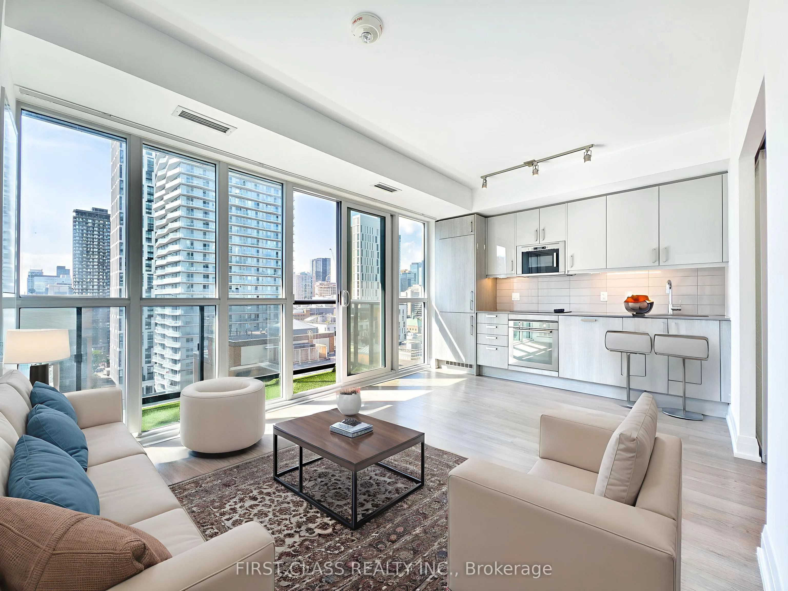 77 Mutual Street, #1805