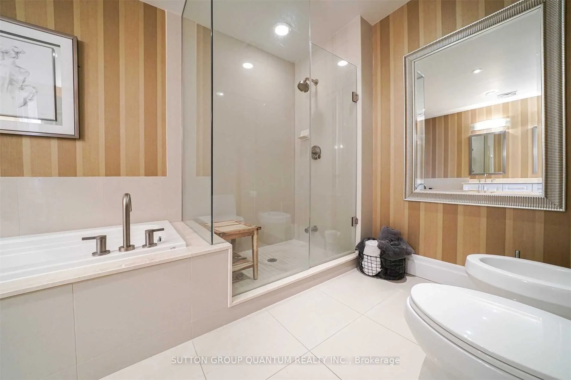 16 Harbour Street, #4902