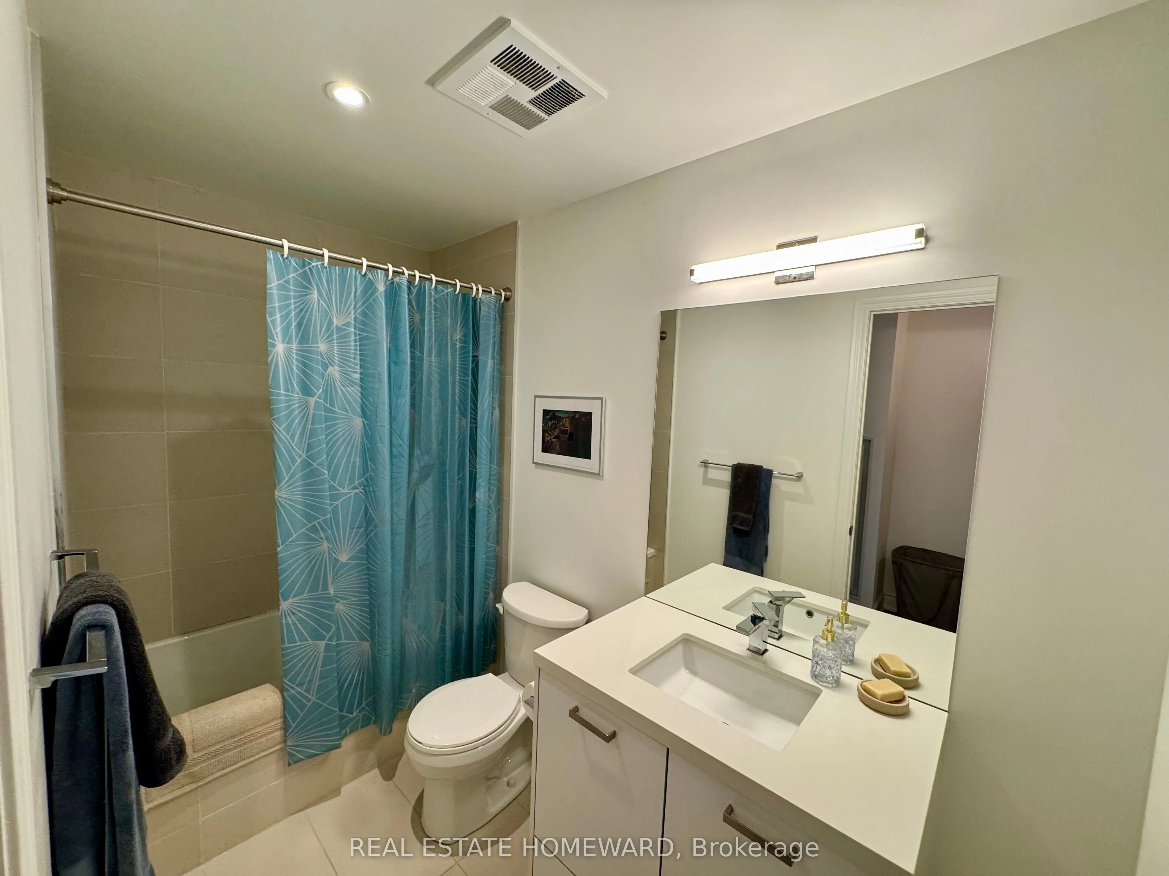 608 Richmond Street W, #501