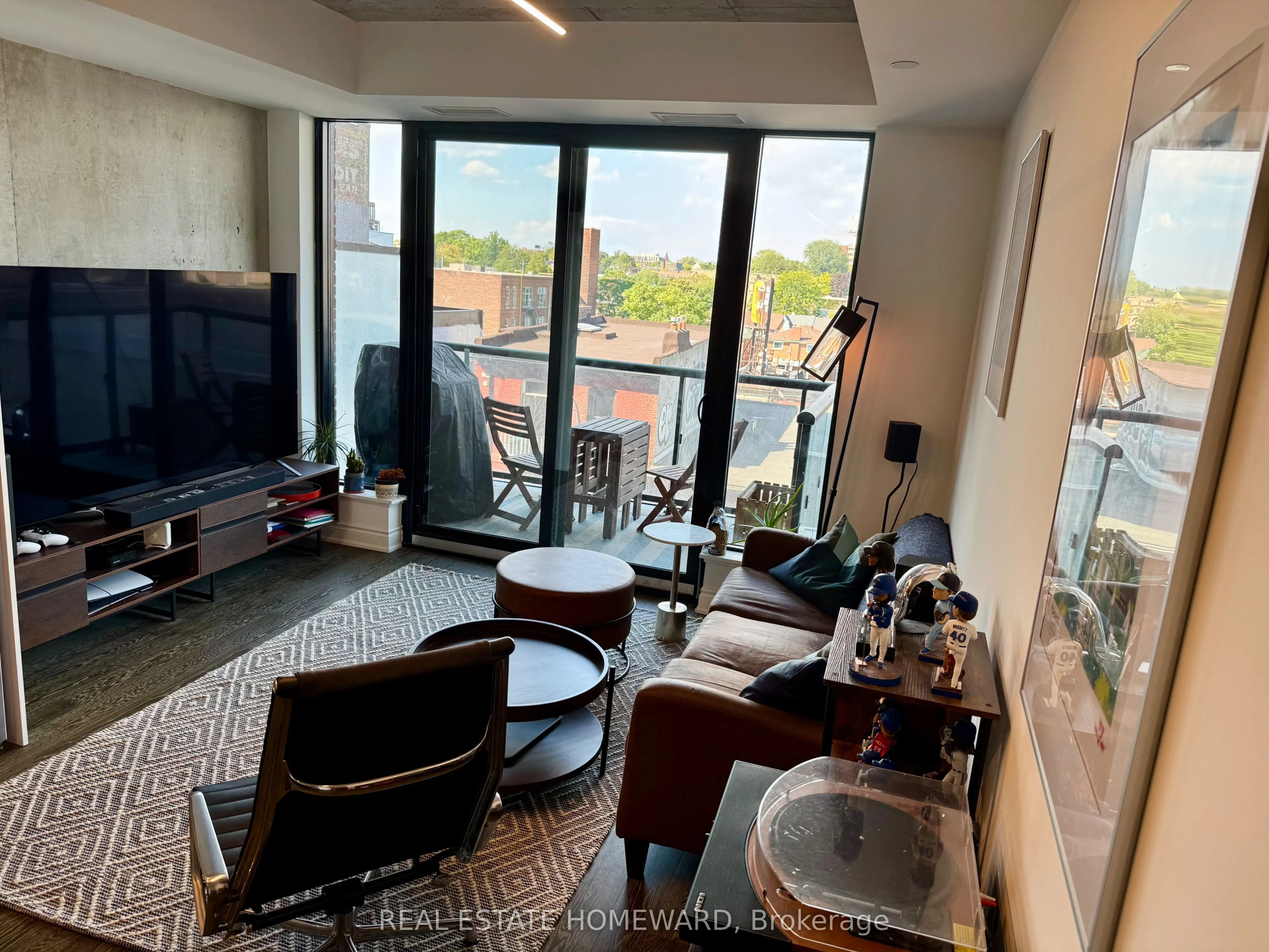 608 Richmond Street W, #501
