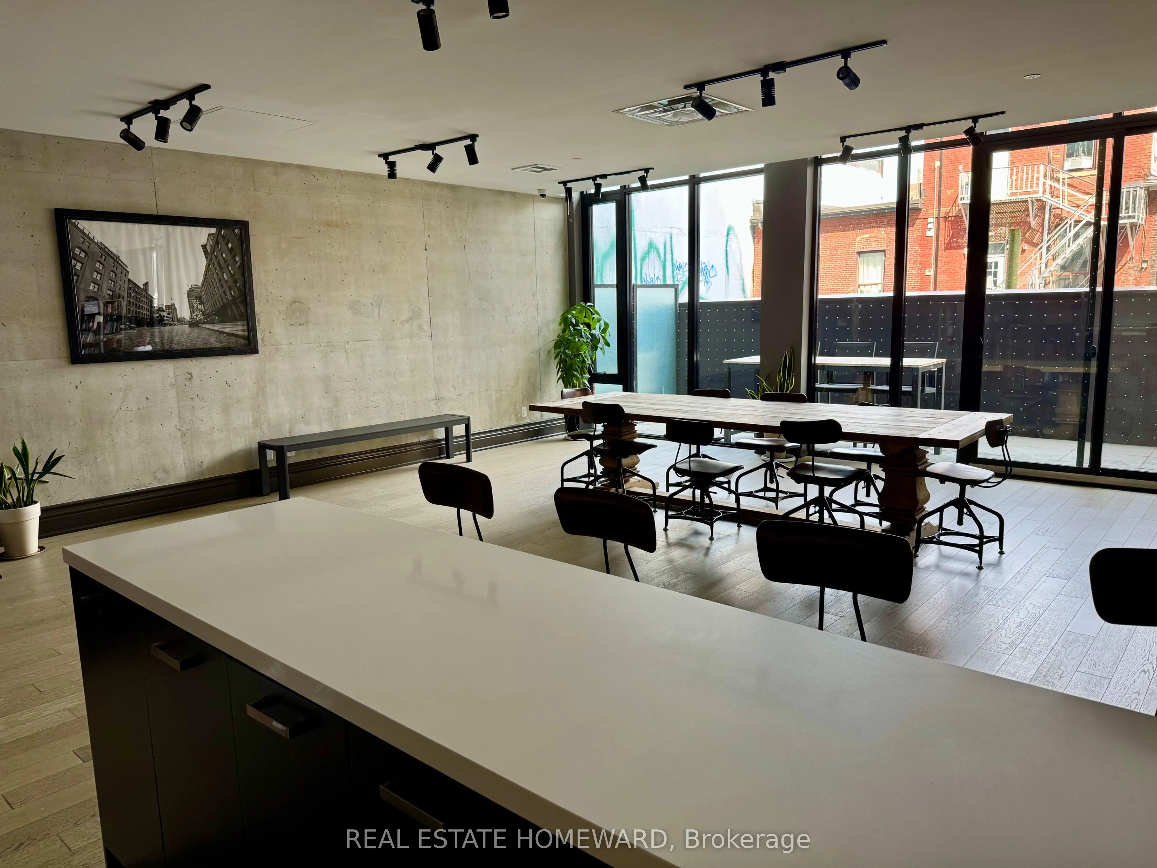 608 Richmond Street W, #501