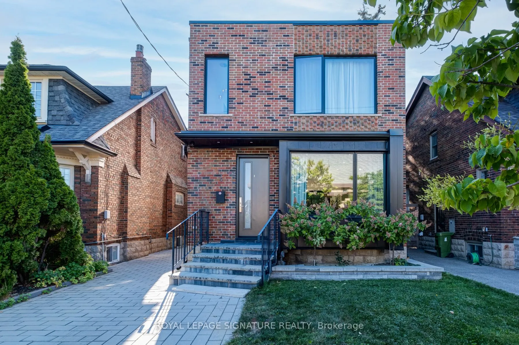 6 Macnaughton Road
